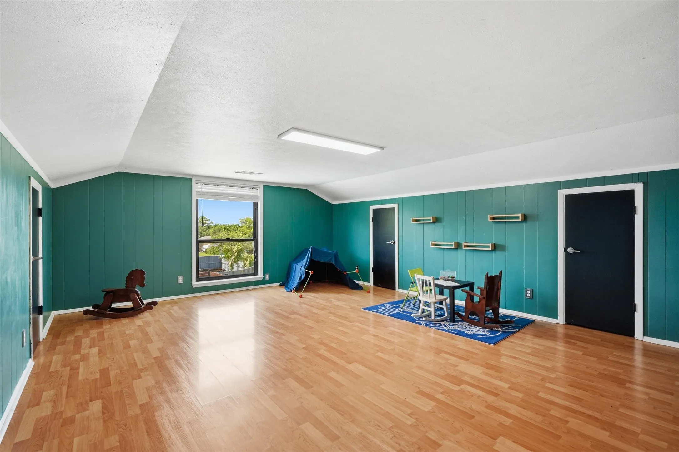 Single Family Residence For Sale in Dallas County , 1613 Iroquois Drive, Garland, Texas 75043, 4 Bedroom, 3 Bathroom, 2 Garage spaces, 2,910 Sqft, built in 1967, mls#21320819, Real Estate Agent in Garland, Homes For Sale in Dallas county, Homes For Sale in Garland, Realtor in Garland Texas, Real Estate Brokerage Independent Realty Texas, Luminita Cordes Realtor