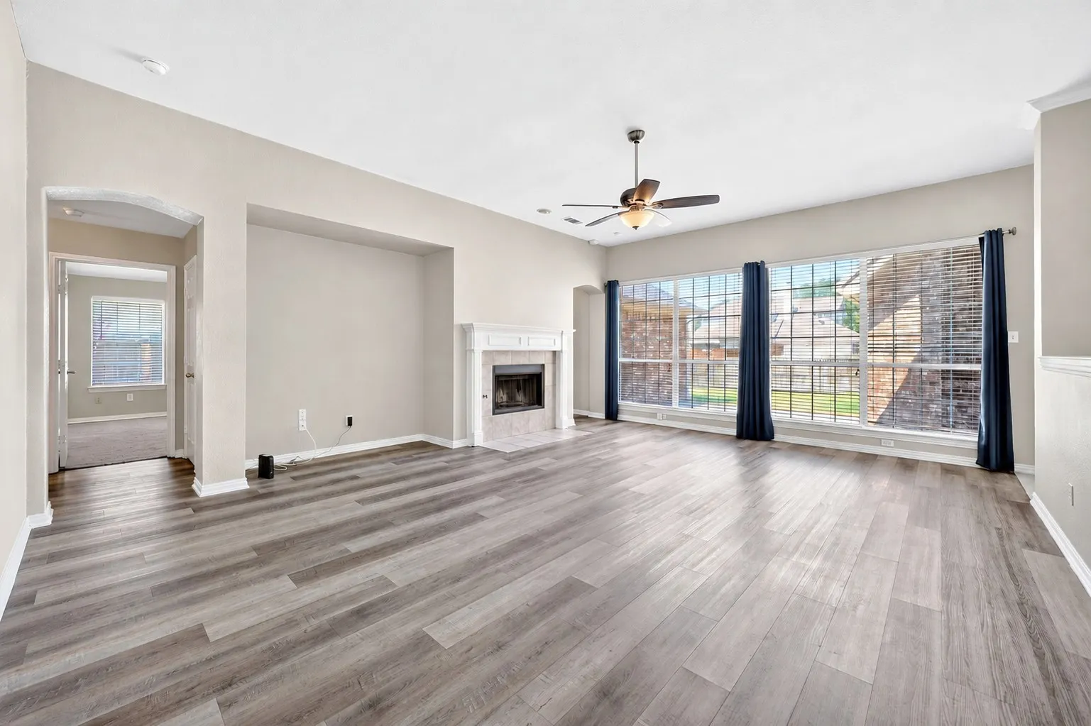 Single Family Residence For Sale in Dallas County , 2713 Planetree Drive, Rowlett, Texas 75089, 4 Bedroom, 2 Bathroom, 2 Garage spaces, 2,323 Sqft, built in 1999, mls#21321147, Real Estate Agent in Rowlett, Homes For Sale in Dallas county, Homes For Sale in Rowlett, Realtor in Rowlett Texas, Real Estate Brokerage Independent Realty Texas, Luminita Cordes Realtor