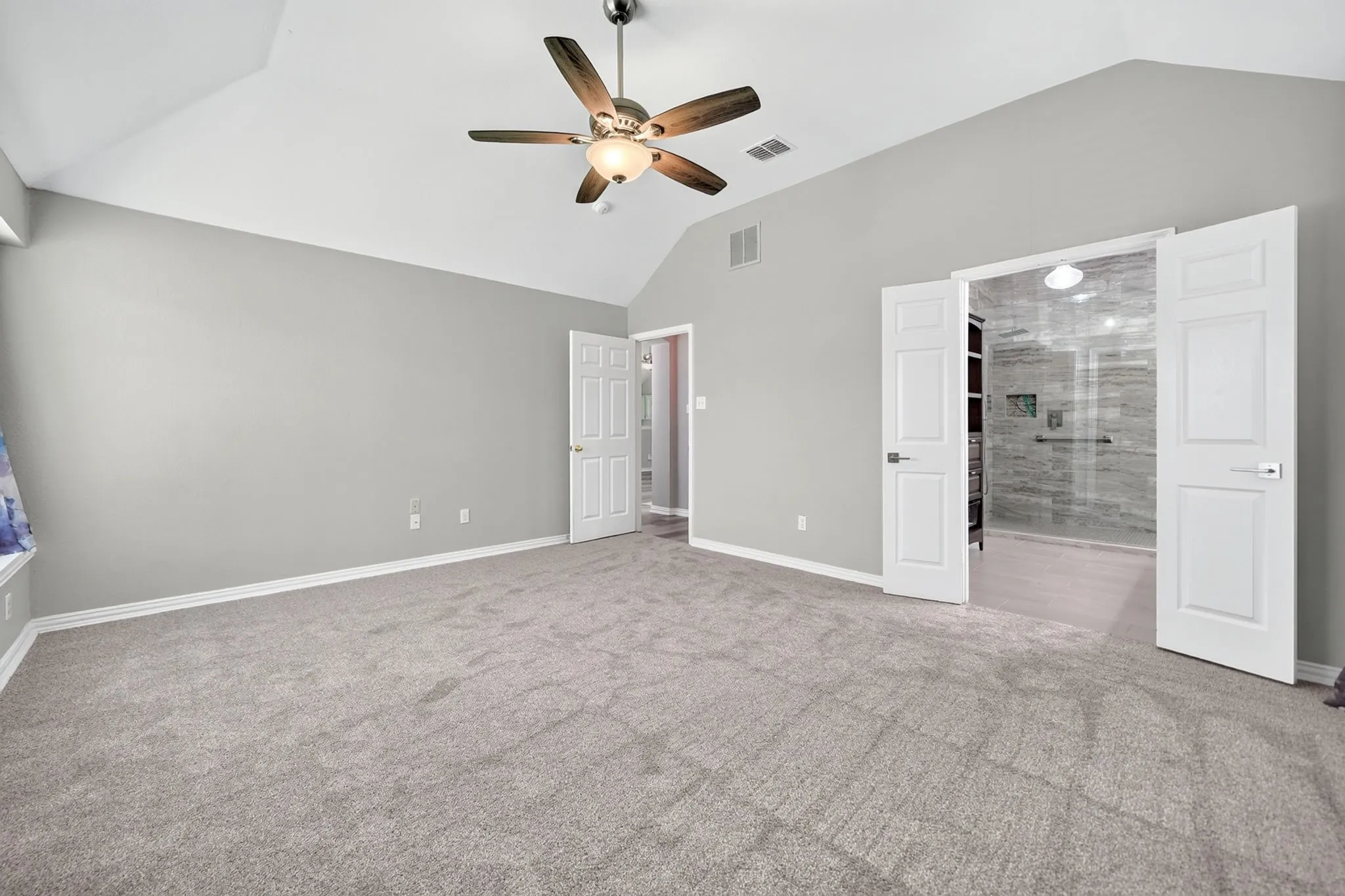Single Family Residence For Sale in Dallas County , 2713 Planetree Drive, Rowlett, Texas 75089, 4 Bedroom, 2 Bathroom, 2 Garage spaces, 2,323 Sqft, built in 1999, mls#21321147, Real Estate Agent in Rowlett, Homes For Sale in Dallas county, Homes For Sale in Rowlett, Realtor in Rowlett Texas, Real Estate Brokerage Independent Realty Texas, Luminita Cordes Realtor