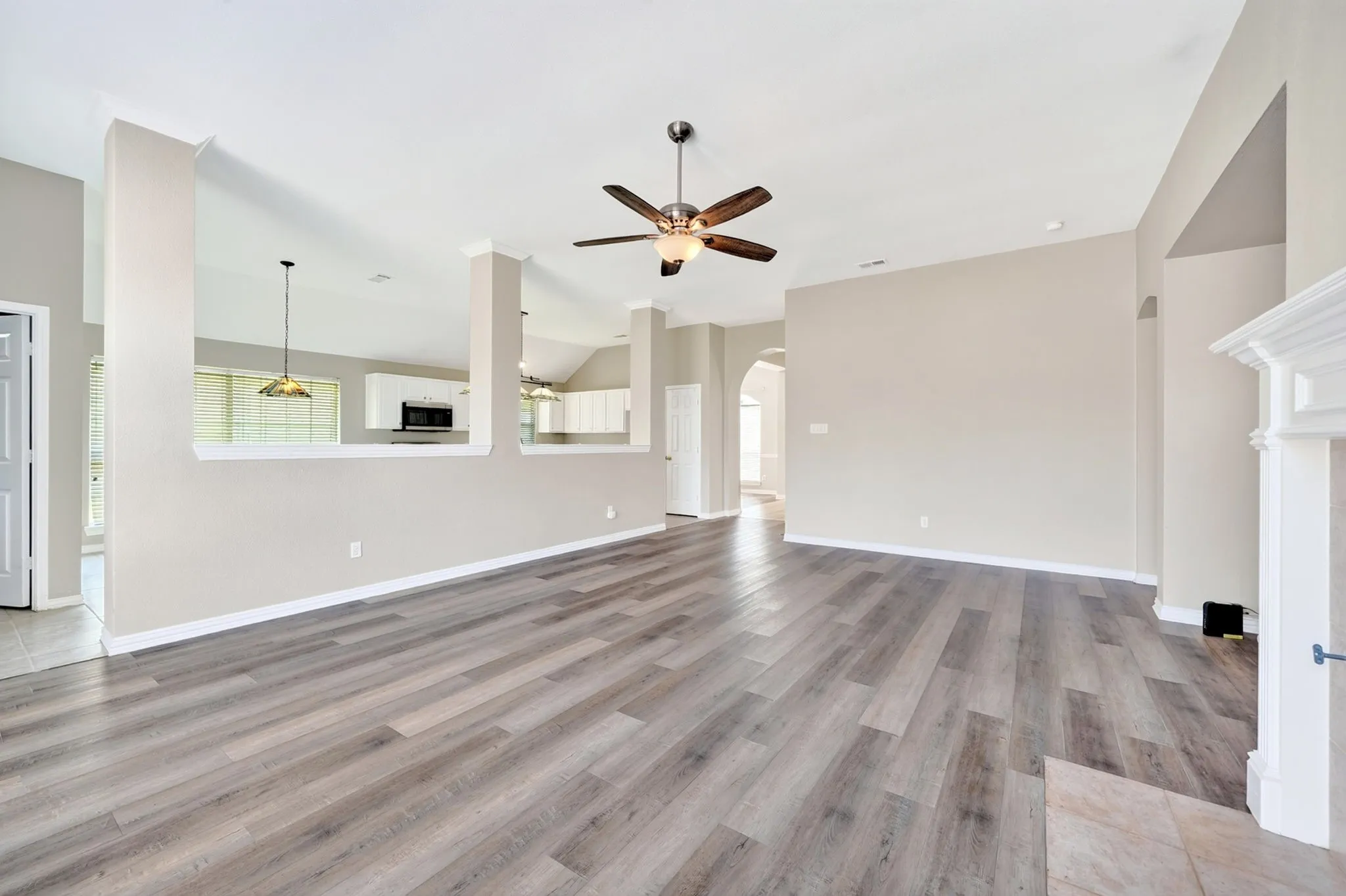 Single Family Residence For Sale in Dallas County , 2713 Planetree Drive, Rowlett, Texas 75089, 4 Bedroom, 2 Bathroom, 2 Garage spaces, 2,323 Sqft, built in 1999, mls#21321147, Real Estate Agent in Rowlett, Homes For Sale in Dallas county, Homes For Sale in Rowlett, Realtor in Rowlett Texas, Real Estate Brokerage Independent Realty Texas, Luminita Cordes Realtor
