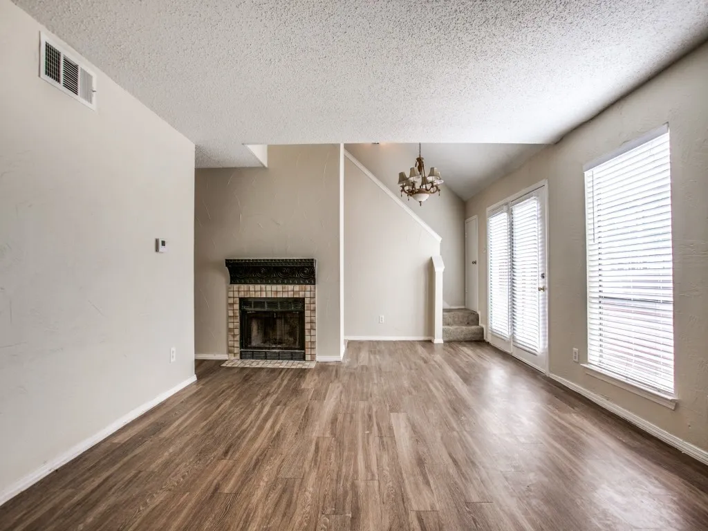 Condominium For Sale in Dallas County , 9839 Walnut Street 207, Dallas, Texas 75243, 2 Bedroom, 1 Bathroom, Garage spaces, 931 Sqft, built in 1984, mls#21324590, Real Estate Agent in Dallas, Homes For Sale in Dallas county, Homes For Sale in Dallas, Realtor in Dallas Texas, Real Estate Brokerage Independent Realty Texas, Luminita Cordes Realtor