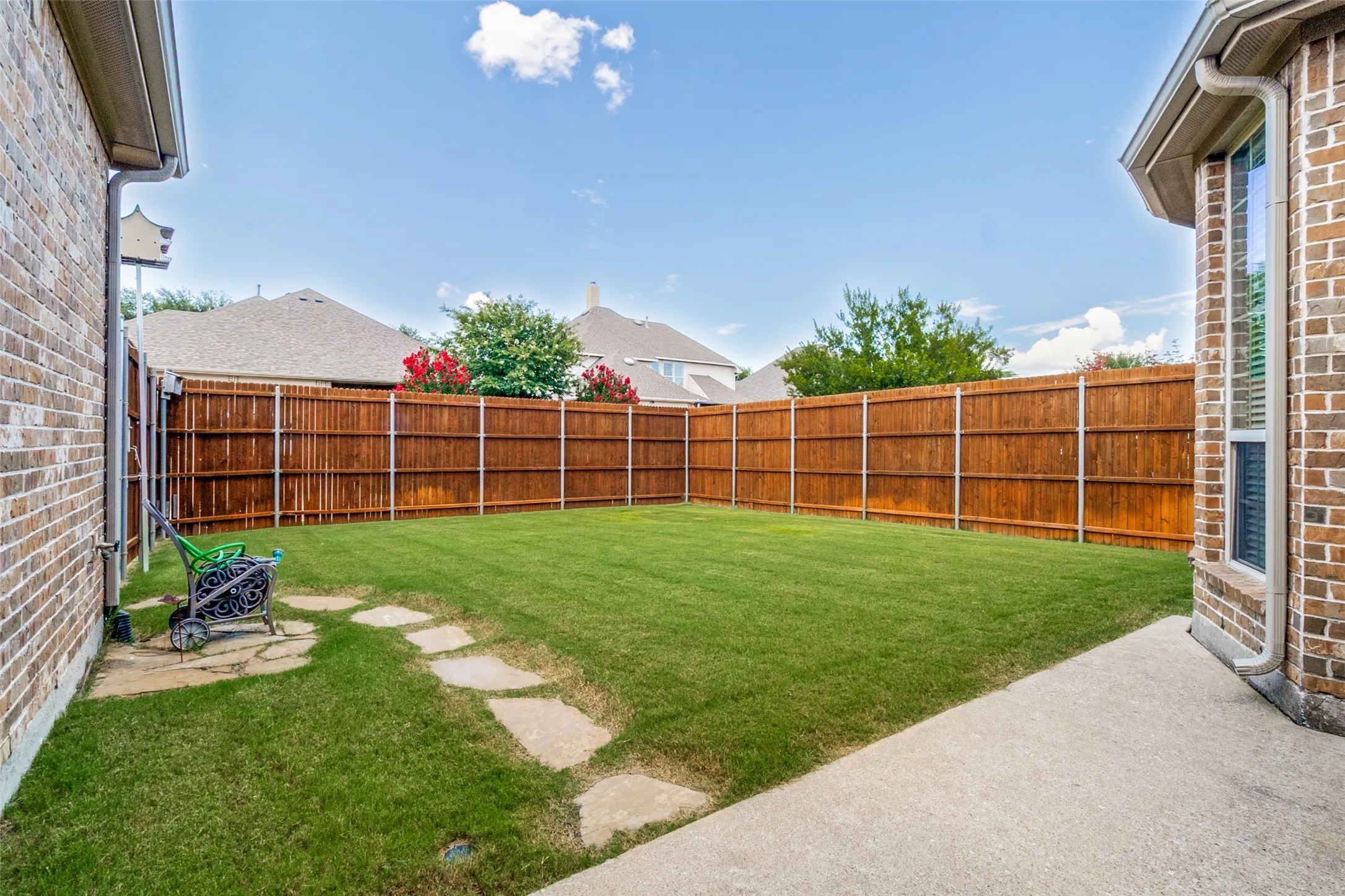 Single Family Residence For Sale in Dallas County , 1110 Kent Brown Road, Garland, Texas 75044, 4 Bedroom, 3 Bathroom, 3 Garage spaces, 3,290 Sqft, built in 2009, mls#21317612, Real Estate Agent in Garland, Homes For Sale in Dallas county, Homes For Sale in Garland, Realtor in Garland Texas, Real Estate Brokerage Independent Realty Texas, Luminita Cordes Realtor