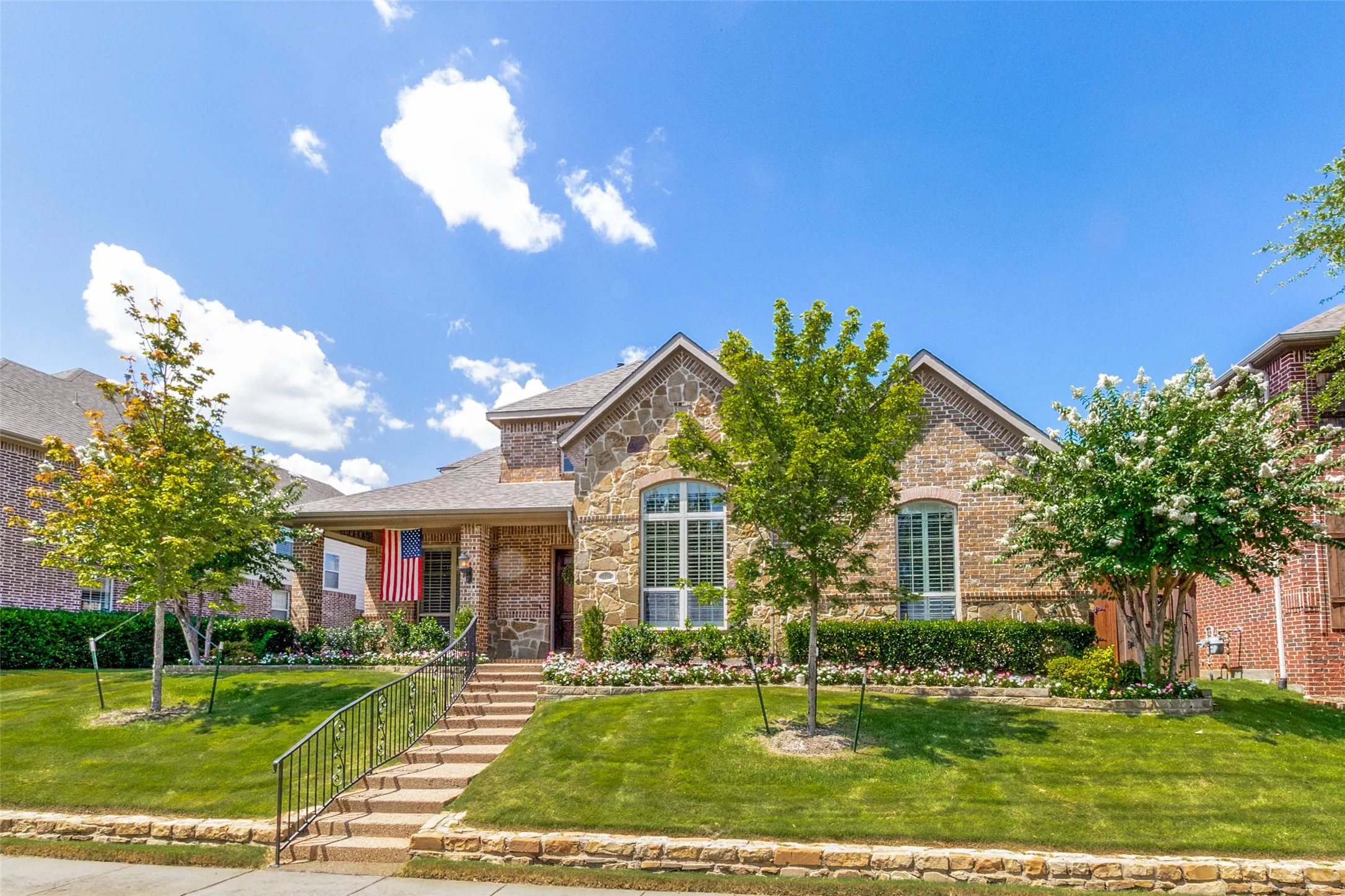 Single Family Residence For Sale in Dallas County , 1110 Kent Brown Road, Garland, Texas 75044, 4 Bedroom, 3 Bathroom, 3 Garage spaces, 3,290 Sqft, built in 2009, mls#21317612, Real Estate Agent in Garland, Homes For Sale in Dallas county, Homes For Sale in Garland, Realtor in Garland Texas, Real Estate Brokerage Independent Realty Texas, Luminita Cordes Realtor