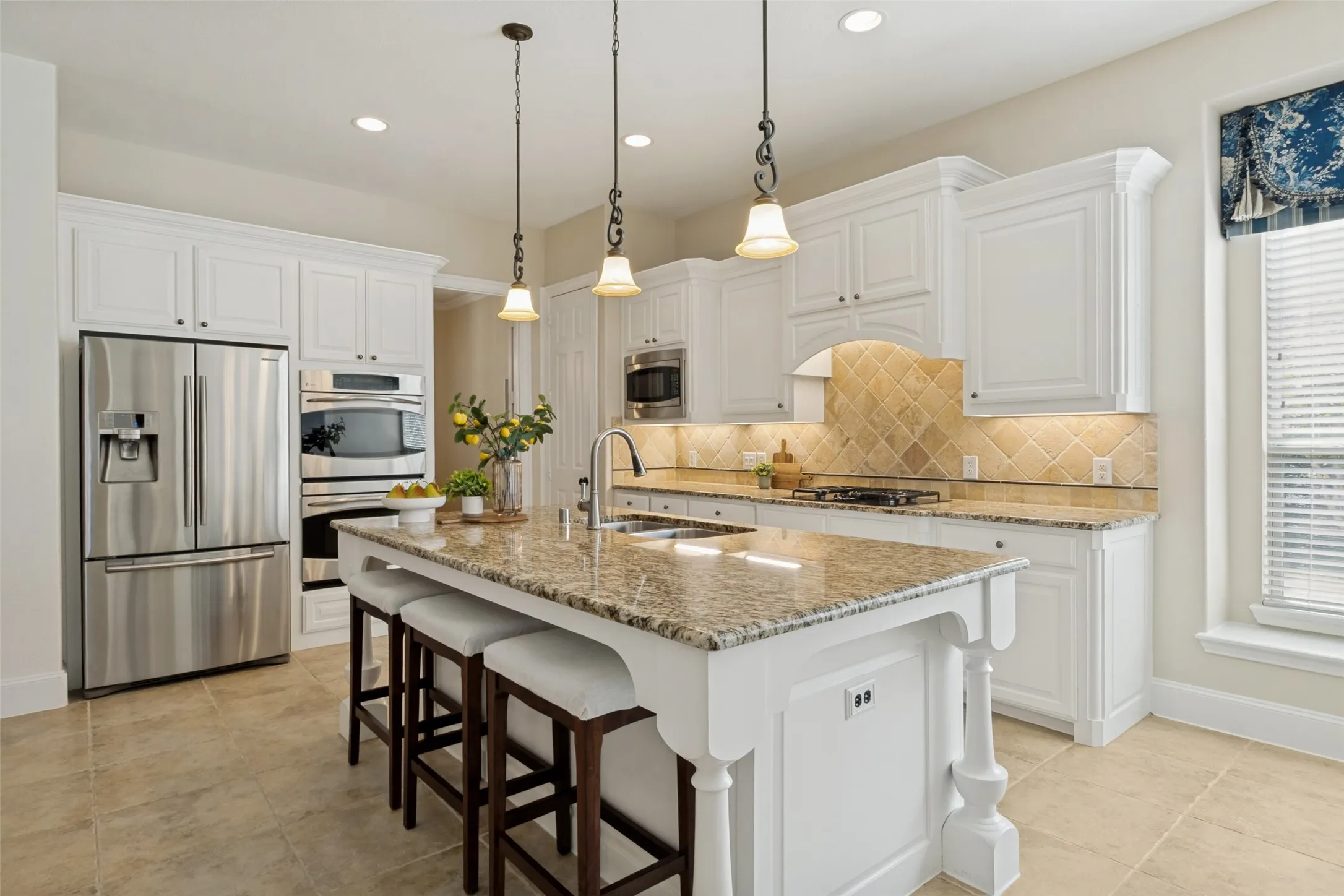Single Family Residence For Sale in Dallas County , 1110 Kent Brown Road, Garland, Texas 75044, 4 Bedroom, 3 Bathroom, 3 Garage spaces, 3,290 Sqft, built in 2009, mls#21317612, Real Estate Agent in Garland, Homes For Sale in Dallas county, Homes For Sale in Garland, Realtor in Garland Texas, Real Estate Brokerage Independent Realty Texas, Luminita Cordes Realtor