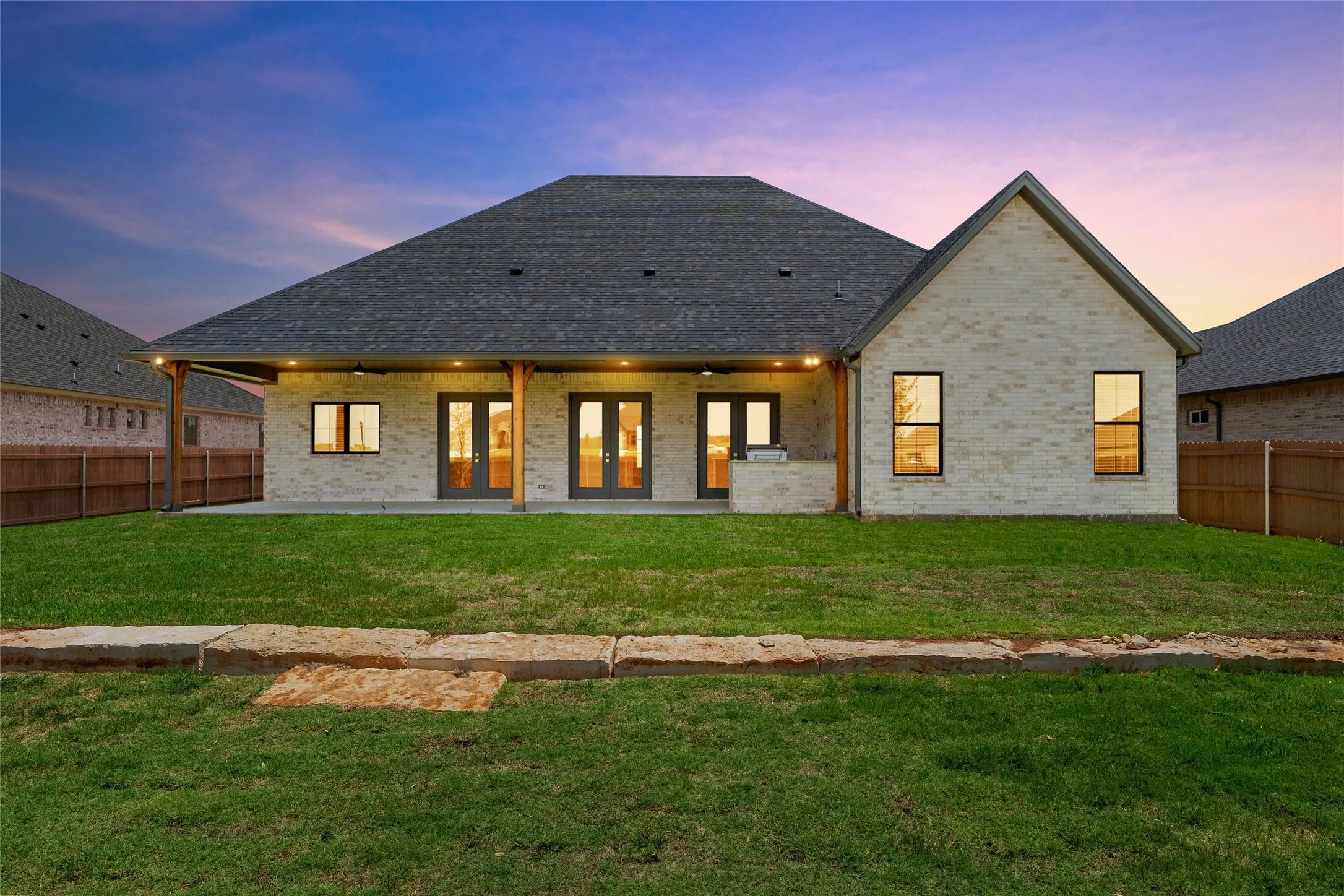 Single Family Residence For Sale in Mc Lennan County , 1333 Tahonta Drive, Hewitt, Texas 76643, 4 Bedroom, 3 Bathroom, 2 Garage spaces, 2,645 Sqft, built in 2026, mls#21320189, Real Estate Agent in Hewitt, Homes For Sale in Mc Lennan county, Homes For Sale in Hewitt, Realtor in Hewitt Texas, Real Estate Brokerage Independent Realty Texas, Luminita Cordes Realtor