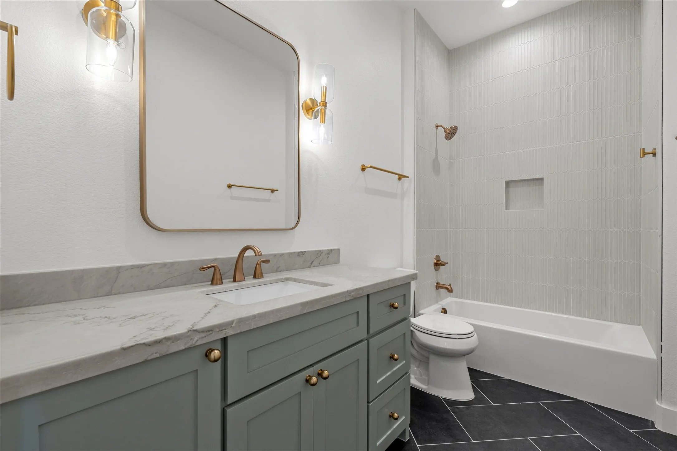 Single Family Residence For Sale in Mc Lennan County , 1333 Tahonta Drive, Hewitt, Texas 76643, 4 Bedroom, 3 Bathroom, 2 Garage spaces, 2,645 Sqft, built in 2026, mls#21320189, Real Estate Agent in Hewitt, Homes For Sale in Mc Lennan county, Homes For Sale in Hewitt, Realtor in Hewitt Texas, Real Estate Brokerage Independent Realty Texas, Luminita Cordes Realtor