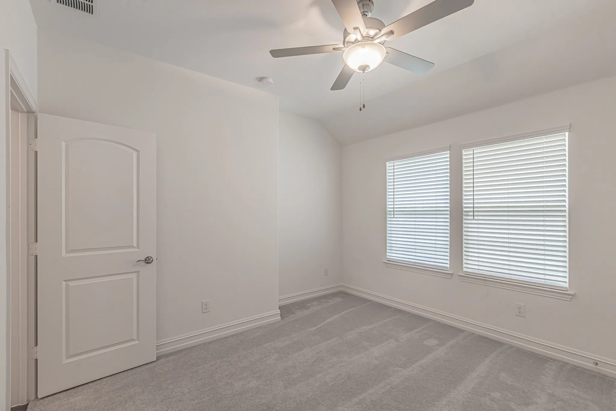 Single Family Residence For Sale in Ellis County , 4313 Knight Street, Midlothian, Texas 76065, 4 Bedroom, 3 Bathroom, 2 Garage spaces, 2,495 Sqft, built in 2024, mls#21324314, Real Estate Agent in Midlothian, Homes For Sale in Ellis county, Homes For Sale in Midlothian, Realtor in Midlothian Texas, Real Estate Brokerage Independent Realty Texas, Luminita Cordes Realtor