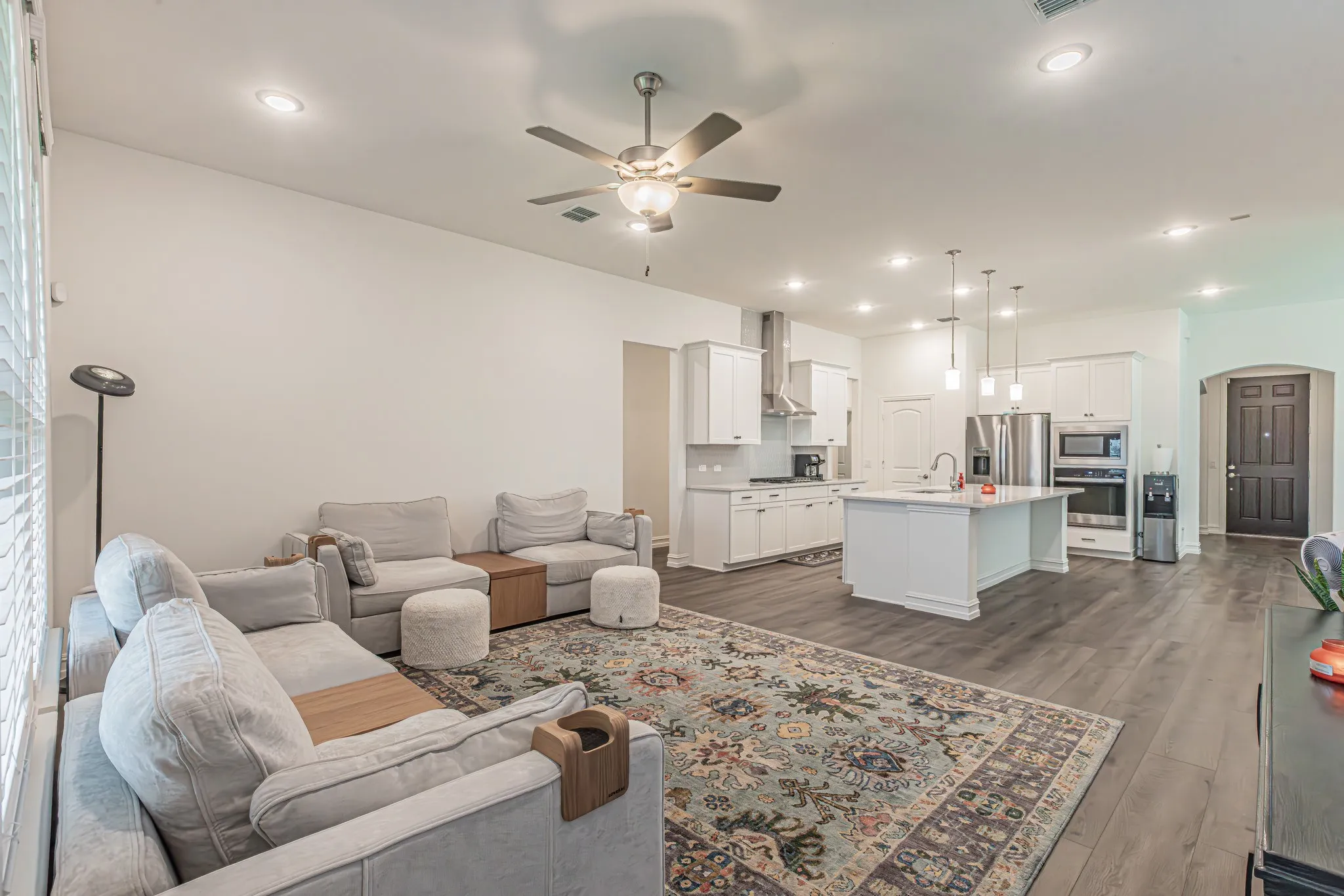 Single Family Residence For Sale in Ellis County , 4313 Knight Street, Midlothian, Texas 76065, 4 Bedroom, 3 Bathroom, 2 Garage spaces, 2,495 Sqft, built in 2024, mls#21324314, Real Estate Agent in Midlothian, Homes For Sale in Ellis county, Homes For Sale in Midlothian, Realtor in Midlothian Texas, Real Estate Brokerage Independent Realty Texas, Luminita Cordes Realtor
