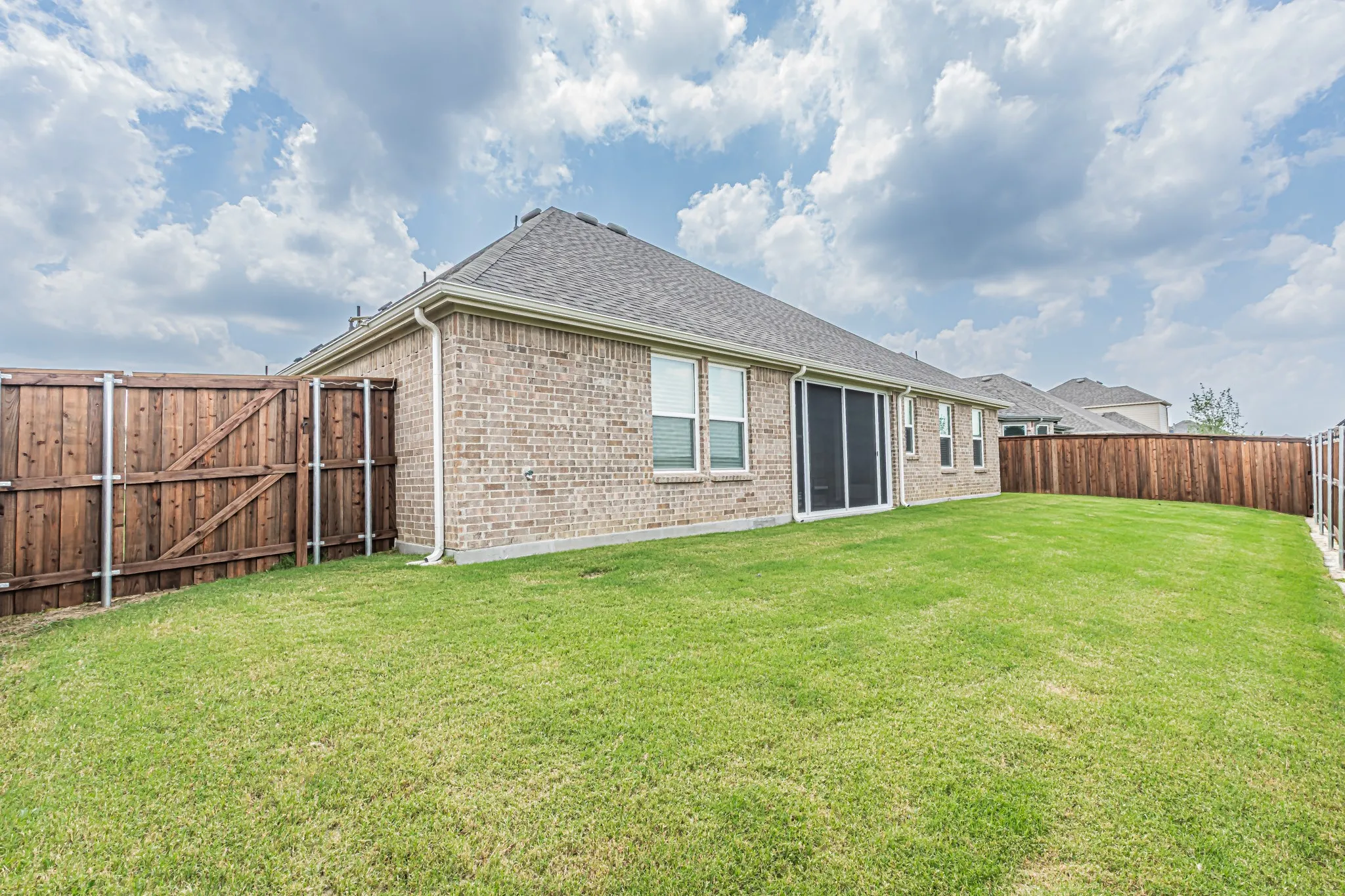 Single Family Residence For Sale in Ellis County , 4313 Knight Street, Midlothian, Texas 76065, 4 Bedroom, 3 Bathroom, 2 Garage spaces, 2,495 Sqft, built in 2024, mls#21324314, Real Estate Agent in Midlothian, Homes For Sale in Ellis county, Homes For Sale in Midlothian, Realtor in Midlothian Texas, Real Estate Brokerage Independent Realty Texas, Luminita Cordes Realtor