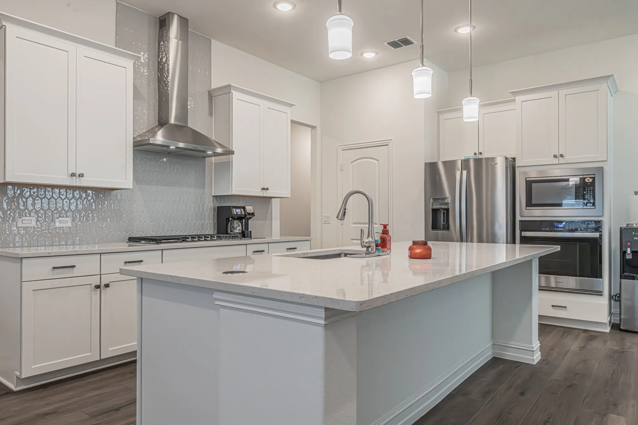 Single Family Residence For Sale in Ellis County , 4313 Knight Street, Midlothian, Texas 76065, 4 Bedroom, 3 Bathroom, 2 Garage spaces, 2,495 Sqft, built in 2024, mls#21324314, Real Estate Agent in Midlothian, Homes For Sale in Ellis county, Homes For Sale in Midlothian, Realtor in Midlothian Texas, Real Estate Brokerage Independent Realty Texas, Luminita Cordes Realtor