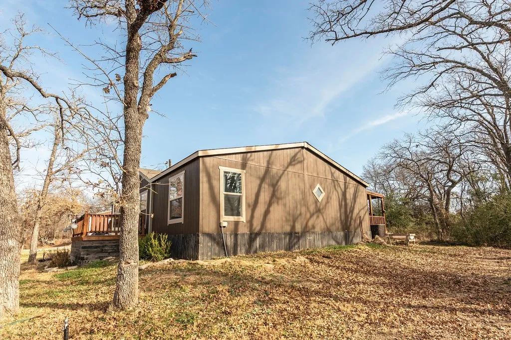 Mobile Home For Sale in Montague County , 18 Pawnee Trail, Nocona, Texas 76255, 3 Bedrooms, 2 Bathrooms, Garage spaces, 1,408 Sqft, built in 2021, Price $205,000, mls#21324599, Real Estate Agent in Nocona, Homes For Sale in Montague county, Homes For Sale in Nocona, Realtor in Nocona Texas, Real Estate Brokerage Independent Realty Texas, Luminita Cordes Realtor