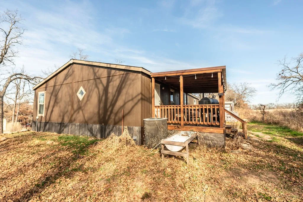 Mobile Home For Sale in Montague County , 18 Pawnee Trail, Nocona, Texas 76255, 3 Bedrooms, 2 Bathrooms, Garage spaces, 1,408 Sqft, built in 2021, Price $205,000, mls#21324599, Real Estate Agent in Nocona, Homes For Sale in Montague county, Homes For Sale in Nocona, Realtor in Nocona Texas, Real Estate Brokerage Independent Realty Texas, Luminita Cordes Realtor