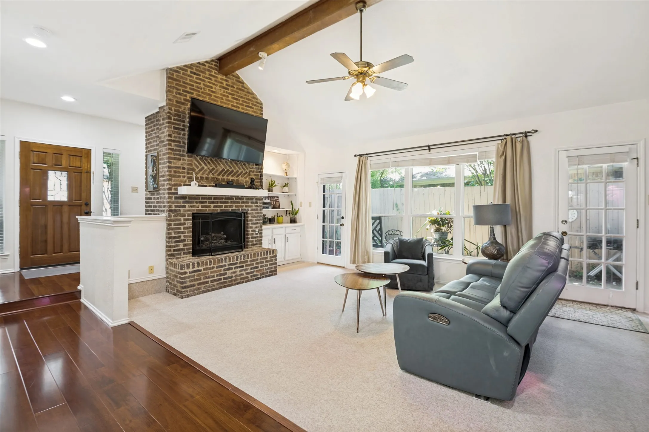Single Family Residence For Sale in Denton County , 2711 Van Gogh Place, Dallas, Texas 75287, 3 Bedroom, 3 Bathroom, 2 Garage spaces, 1,757 Sqft, built in 1984, Price $375,000, mls#21323638, Real Estate Agent in Dallas, Homes For Sale in Denton county, Homes For Sale in Dallas, Realtor in Dallas Texas, Real Estate Brokerage Independent Realty Texas, Luminita Cordes Realtor