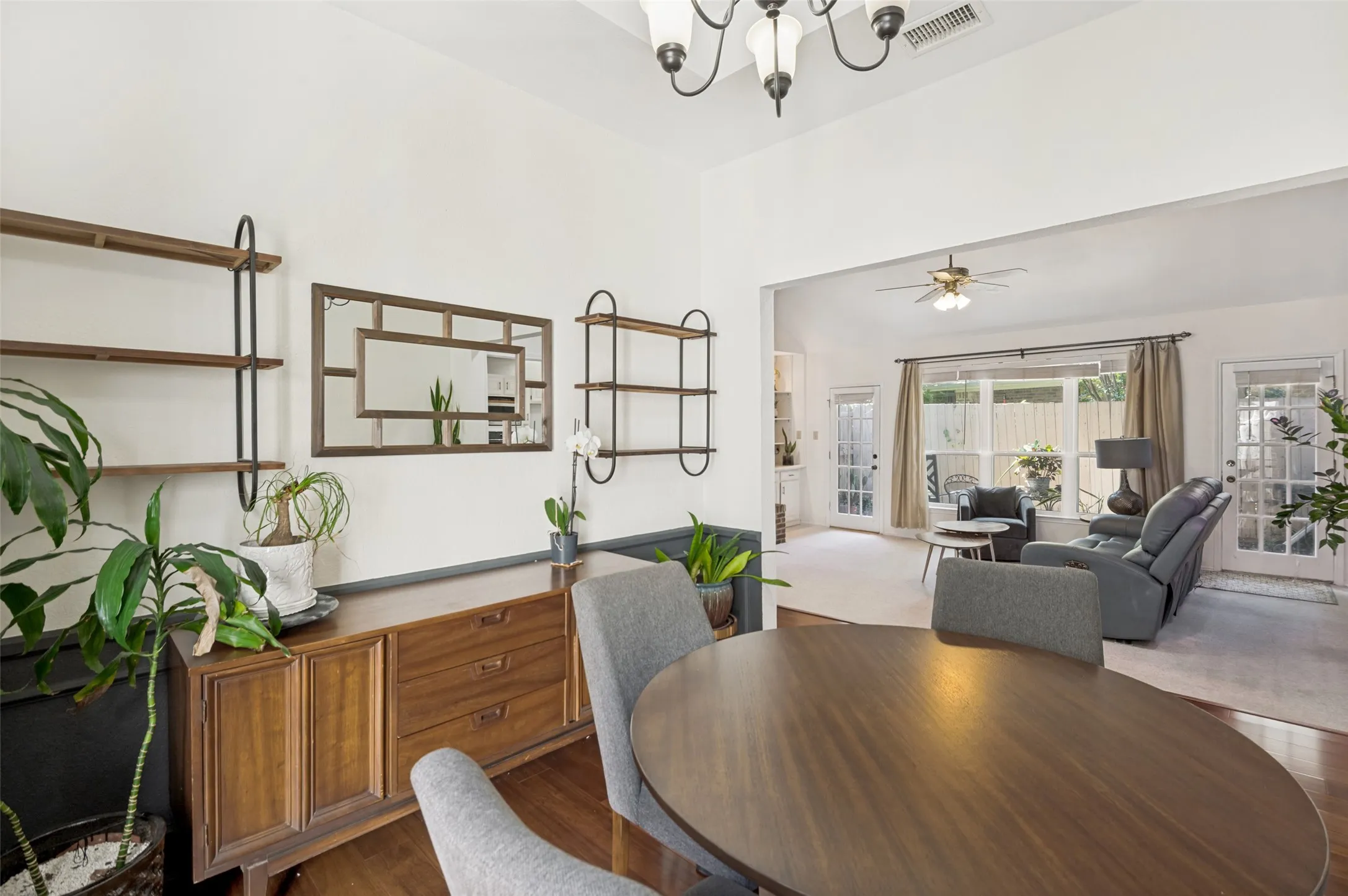 Single Family Residence For Sale in Denton County , 2711 Van Gogh Place, Dallas, Texas 75287, 3 Bedroom, 3 Bathroom, 2 Garage spaces, 1,757 Sqft, built in 1984, Price $375,000, mls#21323638, Real Estate Agent in Dallas, Homes For Sale in Denton county, Homes For Sale in Dallas, Realtor in Dallas Texas, Real Estate Brokerage Independent Realty Texas, Luminita Cordes Realtor