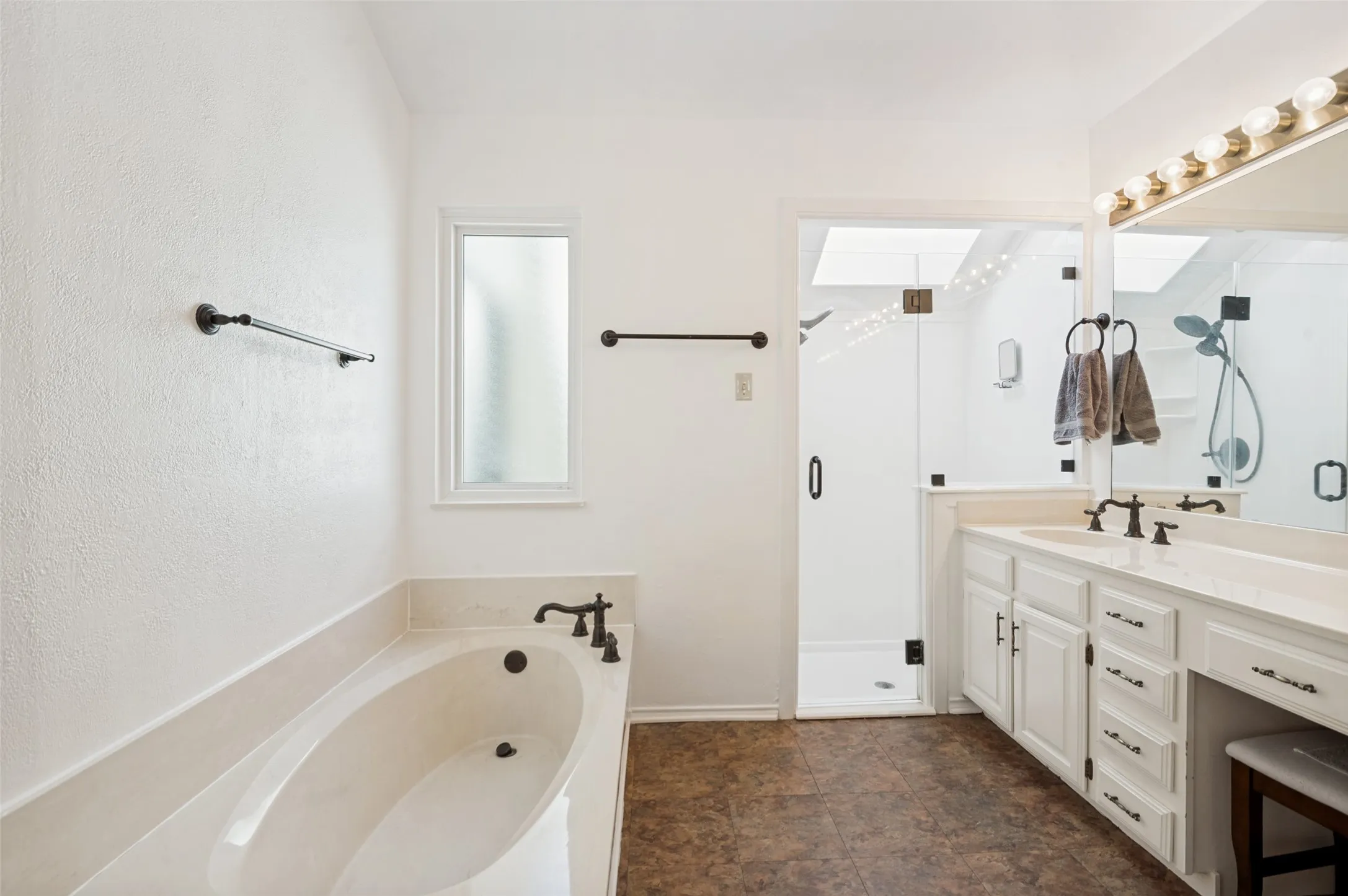 Single Family Residence For Sale in Denton County , 2711 Van Gogh Place, Dallas, Texas 75287, 3 Bedroom, 3 Bathroom, 2 Garage spaces, 1,757 Sqft, built in 1984, Price $375,000, mls#21323638, Real Estate Agent in Dallas, Homes For Sale in Denton county, Homes For Sale in Dallas, Realtor in Dallas Texas, Real Estate Brokerage Independent Realty Texas, Luminita Cordes Realtor