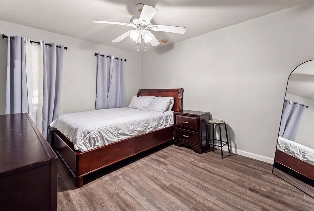 Single Family Residence For Sale in Tarrant County , 202 Fleetwood Court, Arlington, Texas 76014, 3 Bedroom, 2 Bathroom, 1 Garage spaces, 1,432 Sqft, built in 1973, mls#21324403, Real Estate Agent in Arlington, Homes For Sale in Tarrant county, Homes For Sale in Arlington, Realtor in Arlington Texas, Real Estate Brokerage Independent Realty Texas, Luminita Cordes Realtor