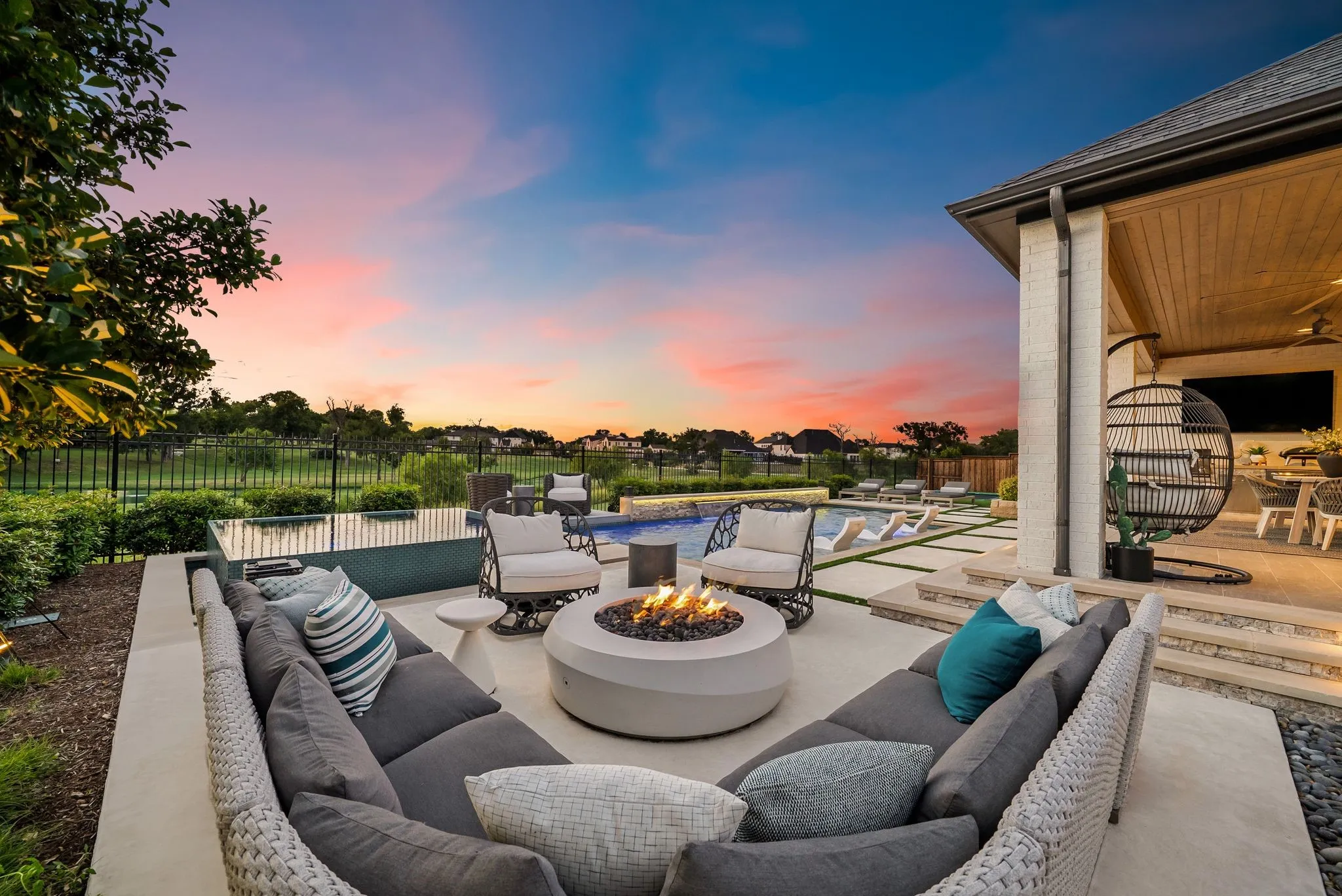 Single Family Residence For Sale in Denton County , 4510 Mill Branch Drive, Prosper, Texas 75078, 4 Bedroom, 4 Bathroom, 3 Garage spaces, 3,512 Sqft, built in 2018, mls#21312205, Real Estate Agent in Prosper, Homes For Sale in Denton county, Homes For Sale in Prosper, Realtor in Prosper Texas, Real Estate Brokerage Independent Realty Texas, Luminita Cordes Realtor