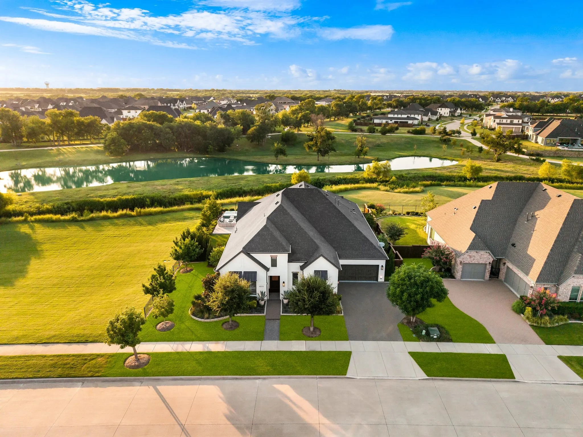 Single Family Residence For Sale in Denton County , 4510 Mill Branch Drive, Prosper, Texas 75078, 4 Bedroom, 4 Bathroom, 3 Garage spaces, 3,512 Sqft, built in 2018, mls#21312205, Real Estate Agent in Prosper, Homes For Sale in Denton county, Homes For Sale in Prosper, Realtor in Prosper Texas, Real Estate Brokerage Independent Realty Texas, Luminita Cordes Realtor
