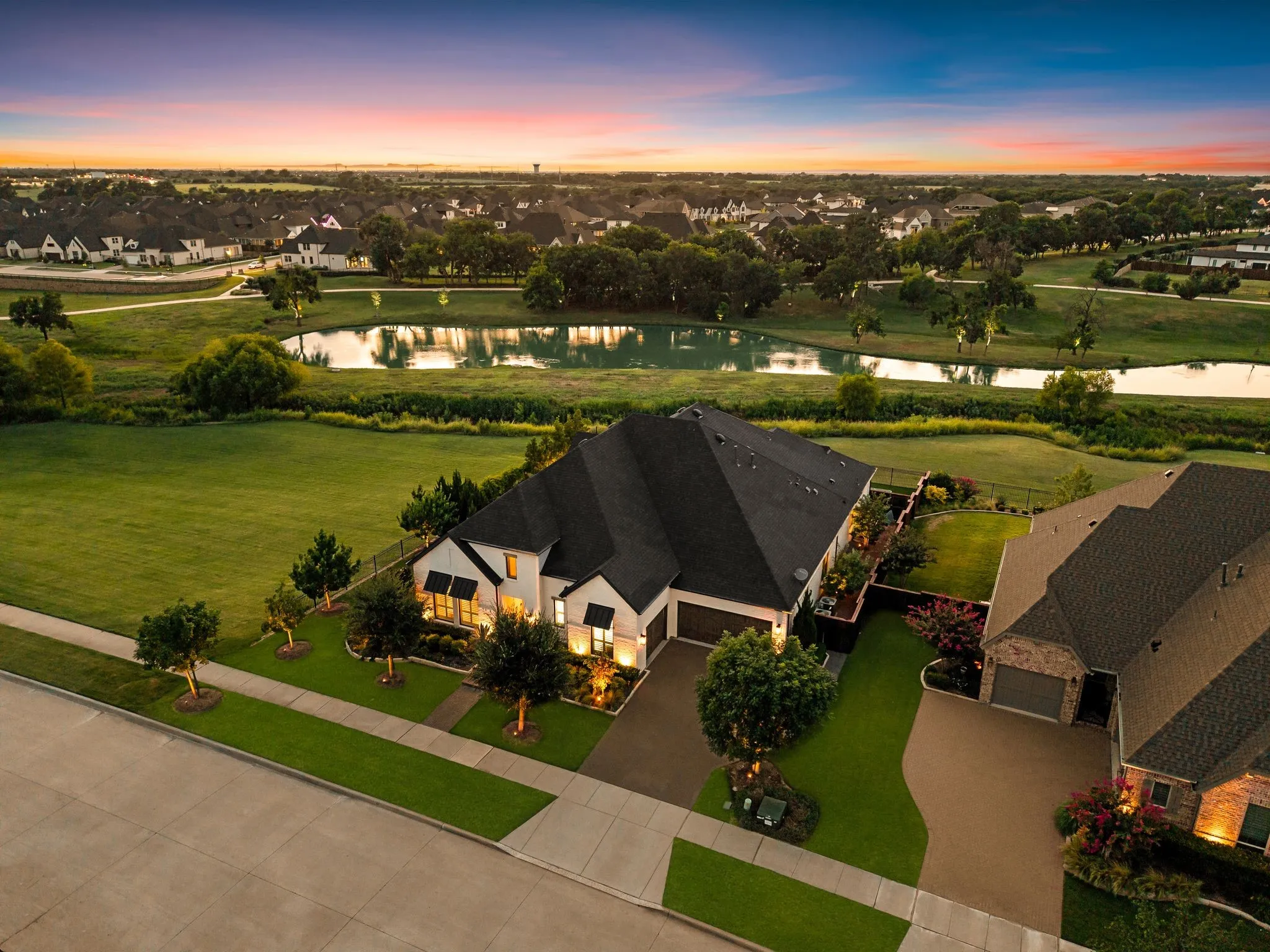 Single Family Residence For Sale in Denton County , 4510 Mill Branch Drive, Prosper, Texas 75078, 4 Bedroom, 4 Bathroom, 3 Garage spaces, 3,512 Sqft, built in 2018, mls#21312205, Real Estate Agent in Prosper, Homes For Sale in Denton county, Homes For Sale in Prosper, Realtor in Prosper Texas, Real Estate Brokerage Independent Realty Texas, Luminita Cordes Realtor