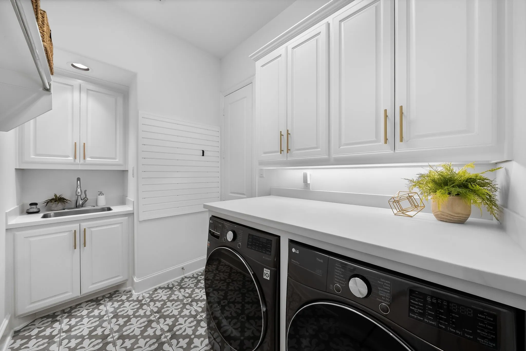 Single Family Residence For Sale in Denton County , 4510 Mill Branch Drive, Prosper, Texas 75078, 4 Bedroom, 4 Bathroom, 3 Garage spaces, 3,512 Sqft, built in 2018, mls#21312205, Real Estate Agent in Prosper, Homes For Sale in Denton county, Homes For Sale in Prosper, Realtor in Prosper Texas, Real Estate Brokerage Independent Realty Texas, Luminita Cordes Realtor