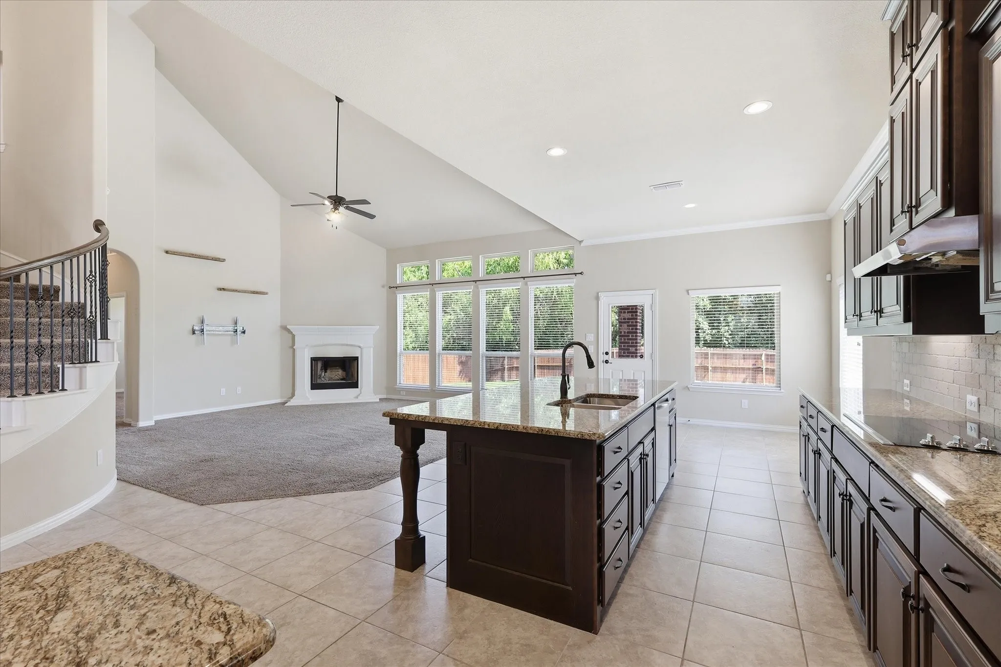 Single Family Residence For Sale in Ellis County , 405 Double Creek Drive, Midlothian, Texas 76065, 4 Bedroom, 3 Bathroom, 3 Garage spaces, 3,293 Sqft, built in 2017, mls#21314920, Real Estate Agent in Midlothian, Homes For Sale in Ellis county, Homes For Sale in Midlothian, Realtor in Midlothian Texas, Real Estate Brokerage Independent Realty Texas, Luminita Cordes Realtor