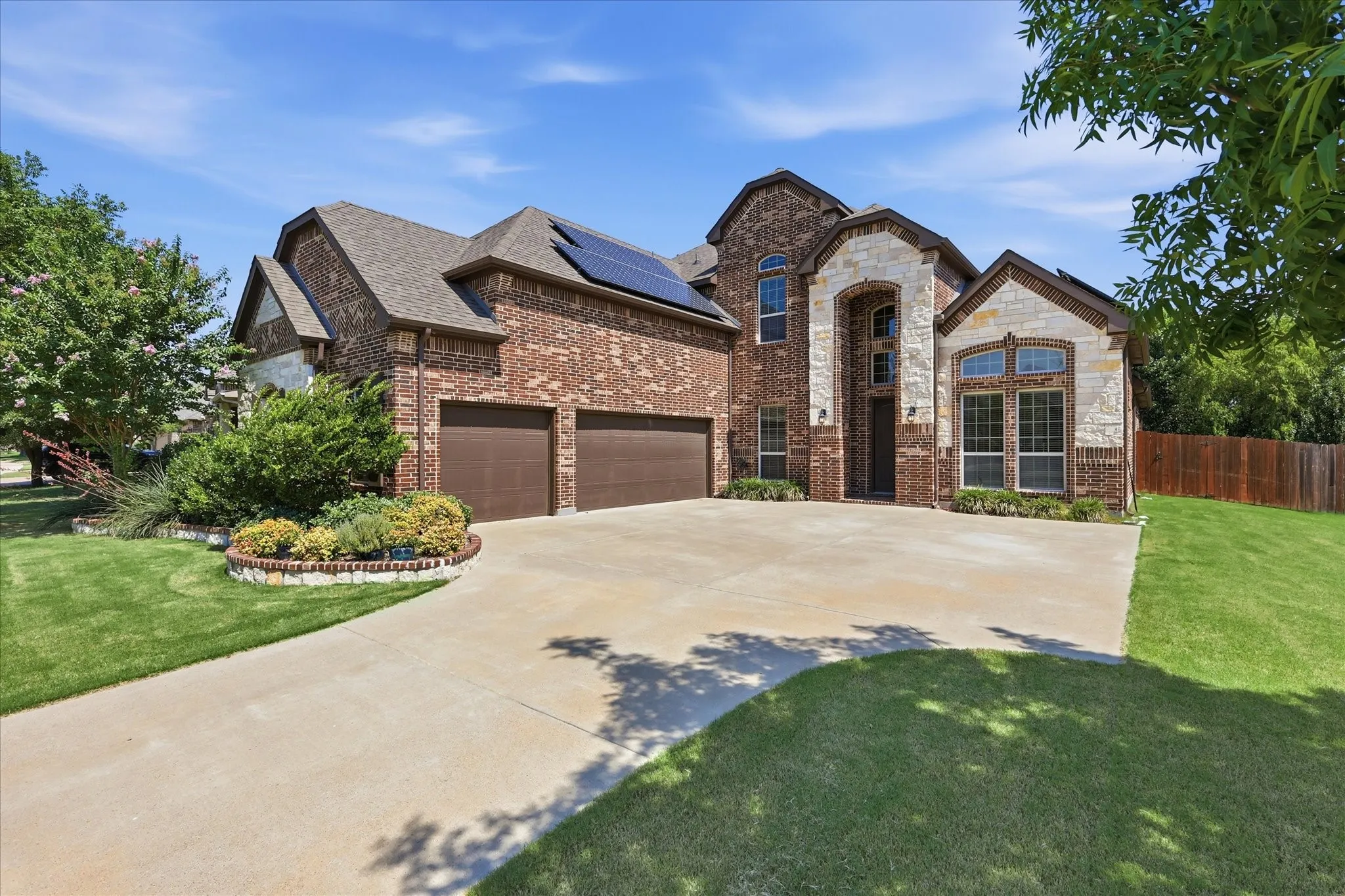 Single Family Residence For Sale in Ellis County , 405 Double Creek Drive, Midlothian, Texas 76065, 4 Bedroom, 3 Bathroom, 3 Garage spaces, 3,293 Sqft, built in 2017, mls#21314920, Real Estate Agent in Midlothian, Homes For Sale in Ellis county, Homes For Sale in Midlothian, Realtor in Midlothian Texas, Real Estate Brokerage Independent Realty Texas, Luminita Cordes Realtor