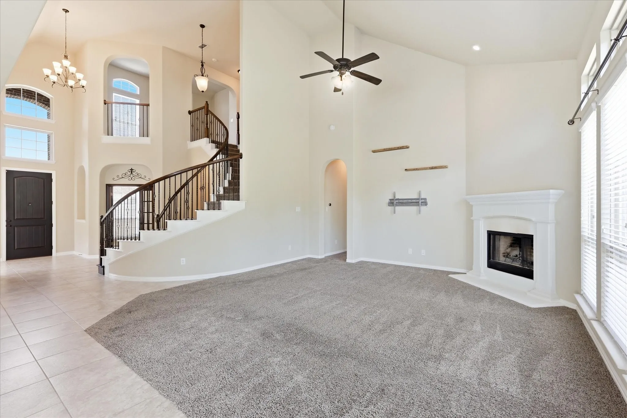Single Family Residence For Sale in Ellis County , 405 Double Creek Drive, Midlothian, Texas 76065, 4 Bedroom, 3 Bathroom, 3 Garage spaces, 3,293 Sqft, built in 2017, mls#21314920, Real Estate Agent in Midlothian, Homes For Sale in Ellis county, Homes For Sale in Midlothian, Realtor in Midlothian Texas, Real Estate Brokerage Independent Realty Texas, Luminita Cordes Realtor