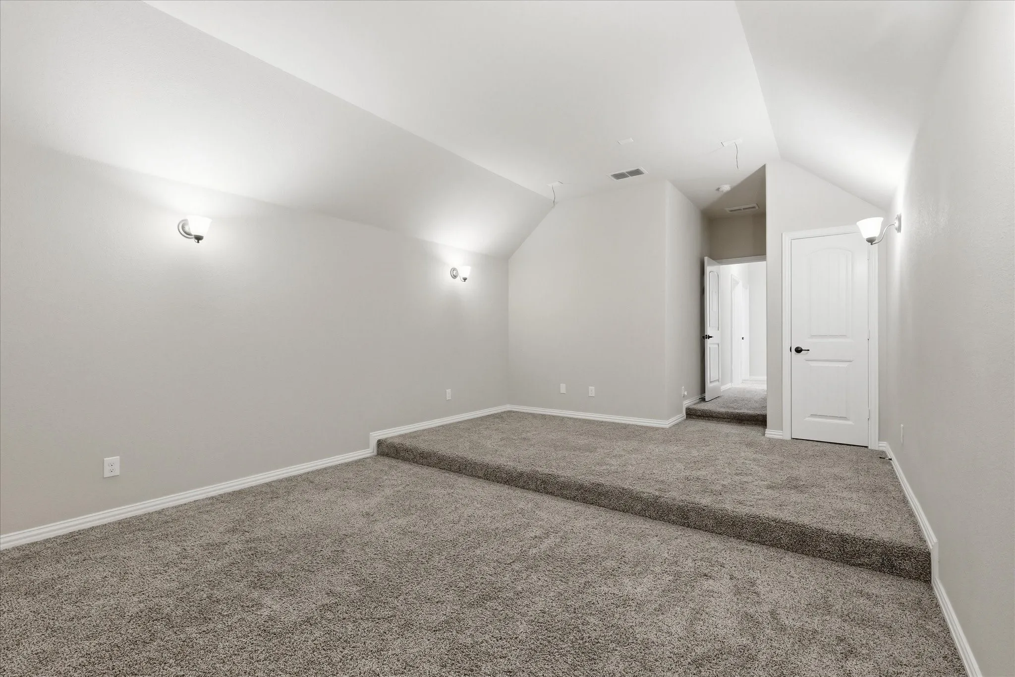Single Family Residence For Sale in Ellis County , 405 Double Creek Drive, Midlothian, Texas 76065, 4 Bedroom, 3 Bathroom, 3 Garage spaces, 3,293 Sqft, built in 2017, mls#21314920, Real Estate Agent in Midlothian, Homes For Sale in Ellis county, Homes For Sale in Midlothian, Realtor in Midlothian Texas, Real Estate Brokerage Independent Realty Texas, Luminita Cordes Realtor