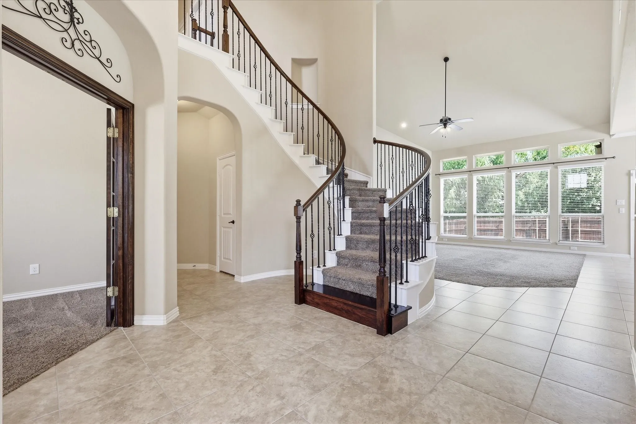 Single Family Residence For Sale in Ellis County , 405 Double Creek Drive, Midlothian, Texas 76065, 4 Bedroom, 3 Bathroom, 3 Garage spaces, 3,293 Sqft, built in 2017, mls#21314920, Real Estate Agent in Midlothian, Homes For Sale in Ellis county, Homes For Sale in Midlothian, Realtor in Midlothian Texas, Real Estate Brokerage Independent Realty Texas, Luminita Cordes Realtor