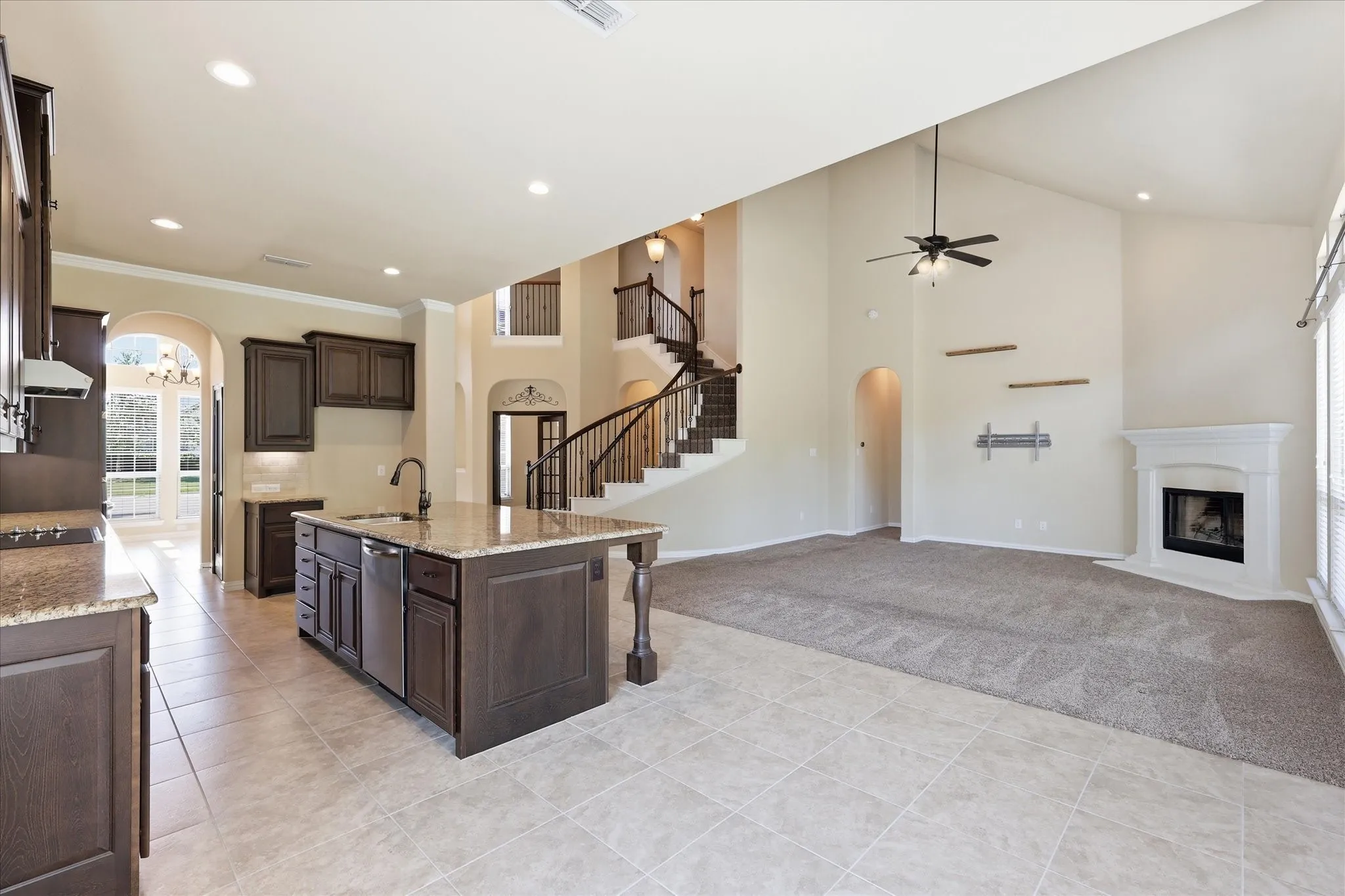 Single Family Residence For Sale in Ellis County , 405 Double Creek Drive, Midlothian, Texas 76065, 4 Bedroom, 3 Bathroom, 3 Garage spaces, 3,293 Sqft, built in 2017, mls#21314920, Real Estate Agent in Midlothian, Homes For Sale in Ellis county, Homes For Sale in Midlothian, Realtor in Midlothian Texas, Real Estate Brokerage Independent Realty Texas, Luminita Cordes Realtor