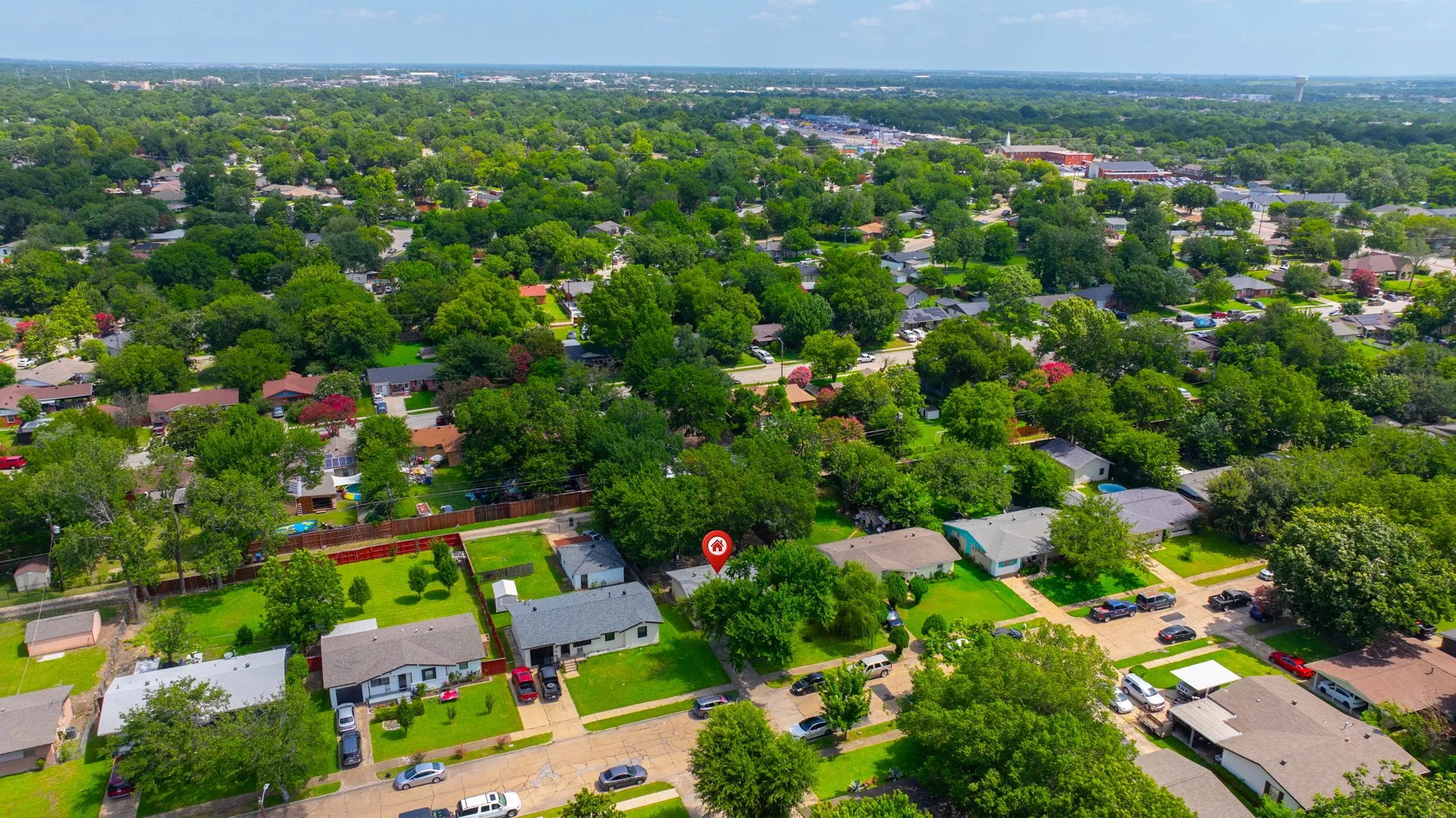 Single Family Residence For Sale in Dallas County , 301 W Ridgewood Drive, Garland, Texas 75041, 4 Bedroom, 1 Bathroom, Garage spaces, 1,073 Sqft, built in 1955, mls#21323678, Real Estate Agent in Garland, Homes For Sale in Dallas county, Homes For Sale in Garland, Realtor in Garland Texas, Real Estate Brokerage Independent Realty Texas, Luminita Cordes Realtor