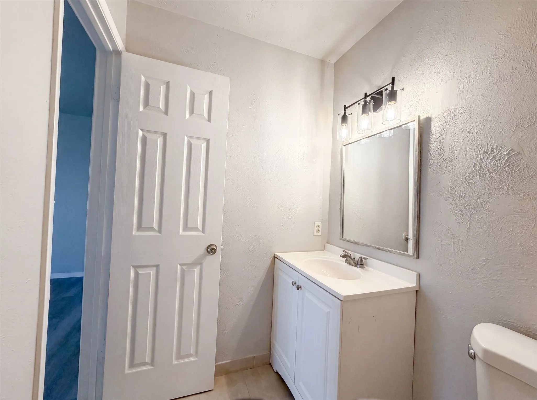 Single Family Residence For Sale in Dallas County , 1906 Stockton Trail, Grand Prairie, Texas 75052, 3 Bedroom, 2 Bathroom, 2 Garage spaces, 1,756 Sqft, built in 1978, mls#21300148, Real Estate Agent in Grand Prairie, Homes For Sale in Dallas county, Homes For Sale in Grand Prairie, Realtor in Grand Prairie Texas, Real Estate Brokerage Independent Realty Texas, Luminita Cordes Realtor
