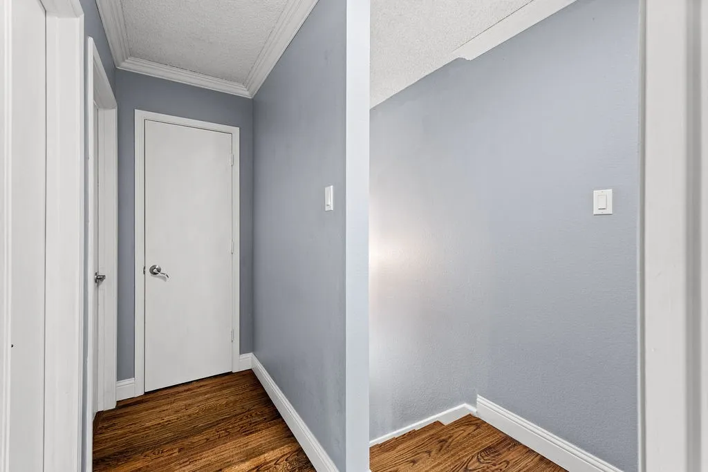 Single Family Residence For Sale in Tarrant County , 622 Mission Hills Drive, Arlington, Texas 76018, 3 Bedroom, 3 Bathroom, 2 Garage spaces, 1,564 Sqft, built in 1989, mls#21324616, Real Estate Agent in Arlington, Homes For Sale in Tarrant county, Homes For Sale in Arlington, Realtor in Arlington Texas, Real Estate Brokerage Independent Realty Texas, Luminita Cordes Realtor