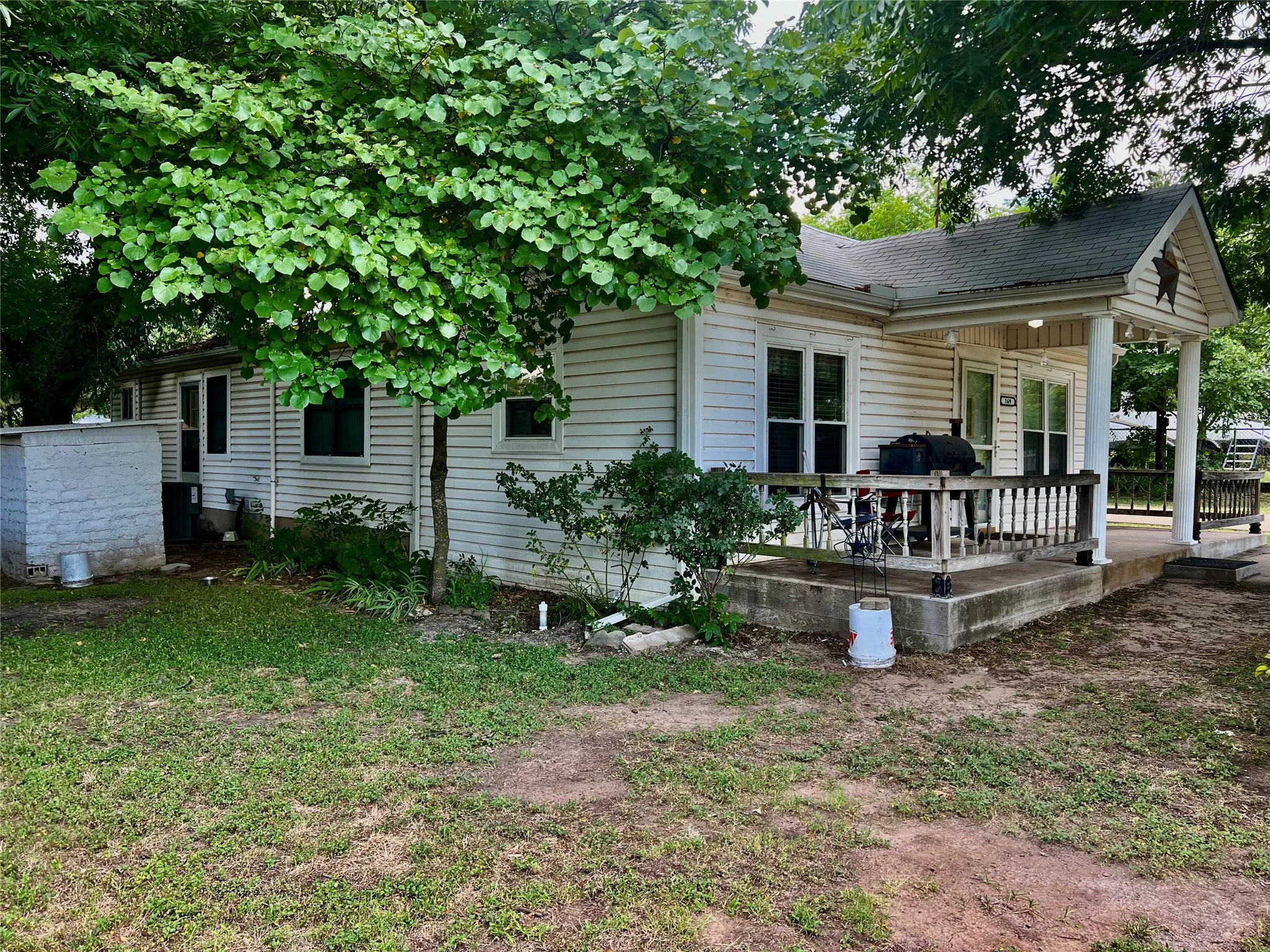 Single Family Residence For Sale in Erath County , 169 Glenn Street, Bluff Dale, Texas 76433, 2 Bedrooms, 2 Bathrooms, Garage spaces, 1,428 Sqft, built in 1940, Price $287,000, mls#21324196, Real Estate Agent in Bluff Dale, Homes For Sale in Erath county, Homes For Sale in Bluff Dale, Realtor in Bluff Dale Texas, Real Estate Brokerage Independent Realty Texas, Luminita Cordes Realtor