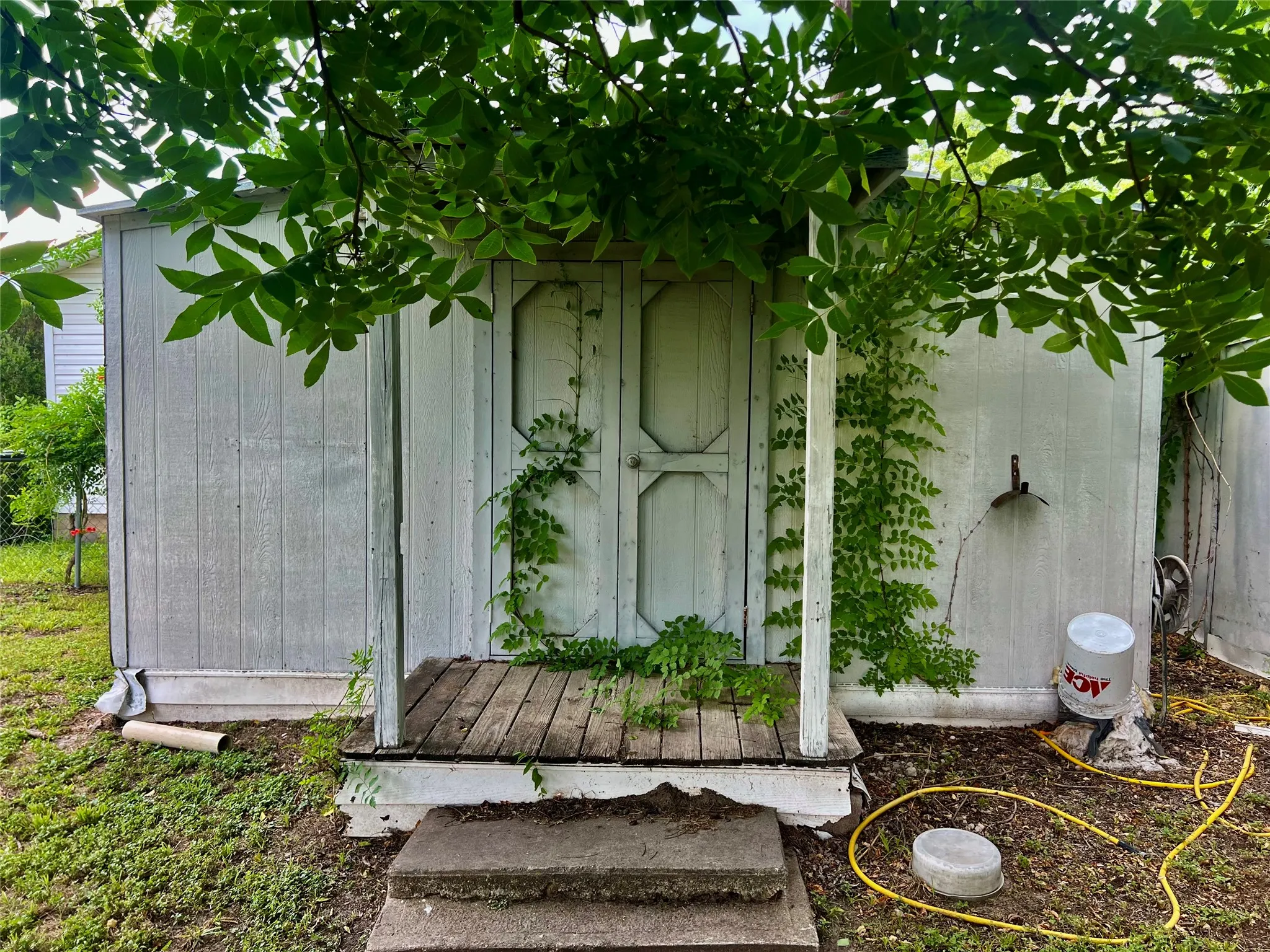 Single Family Residence For Sale in Erath County , 169 Glenn Street, Bluff Dale, Texas 76433, 2 Bedrooms, 2 Bathrooms, Garage spaces, 1,428 Sqft, built in 1940, Price $287,000, mls#21324196, Real Estate Agent in Bluff Dale, Homes For Sale in Erath county, Homes For Sale in Bluff Dale, Realtor in Bluff Dale Texas, Real Estate Brokerage Independent Realty Texas, Luminita Cordes Realtor