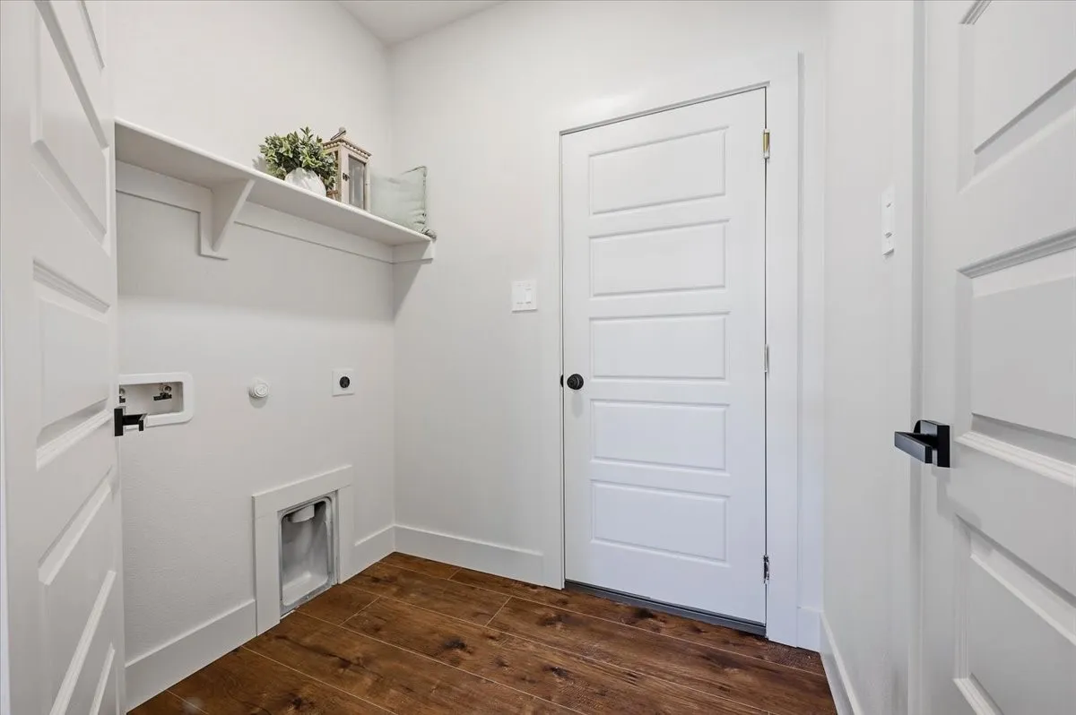Single Family Residence For Sale in Johnson County , 1104 Boone Street, Cleburne, Texas 76031, 3 Bedroom, 2 Bathroom, 2 Garage spaces, 1,492 Sqft, built in 2026, mls#21324587, Real Estate Agent in Cleburne, Homes For Sale in Johnson county, Homes For Sale in Cleburne, Realtor in Cleburne Texas, Real Estate Brokerage Independent Realty Texas, Luminita Cordes Realtor