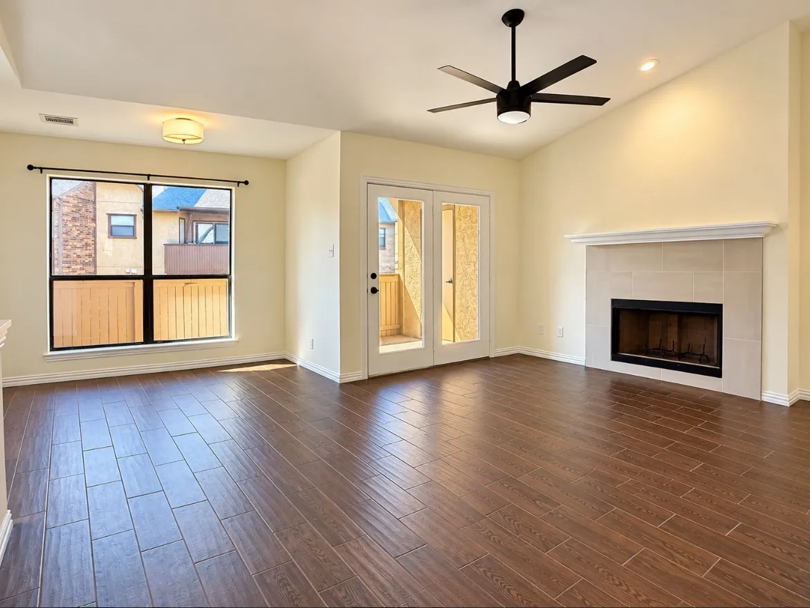 Condominium For Rent in Tarrant County , 1204 Calico Lane 721, Arlington, Texas 76011, 2 Bedroom, 1 Bathroom, Garage spaces, 963 Sqft, built in 1981, mls#21324638, Real Estate Agent in Arlington, Homes For Rent in Tarrant county, Homes For Rent in Arlington, Realtor in Arlington Texas, Real Estate Brokerage Independent Realty Texas, Luminita Cordes Realtor