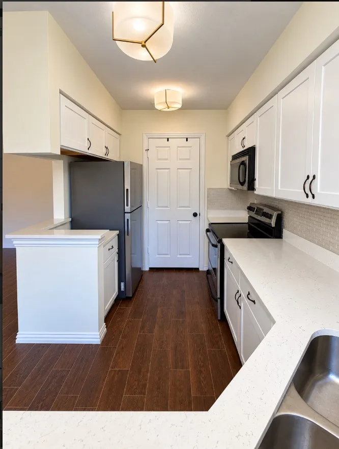 Condominium For Rent in Tarrant County , 1204 Calico Lane 721, Arlington, Texas 76011, 2 Bedroom, 1 Bathroom, Garage spaces, 963 Sqft, built in 1981, mls#21324638, Real Estate Agent in Arlington, Homes For Rent in Tarrant county, Homes For Rent in Arlington, Realtor in Arlington Texas, Real Estate Brokerage Independent Realty Texas, Luminita Cordes Realtor