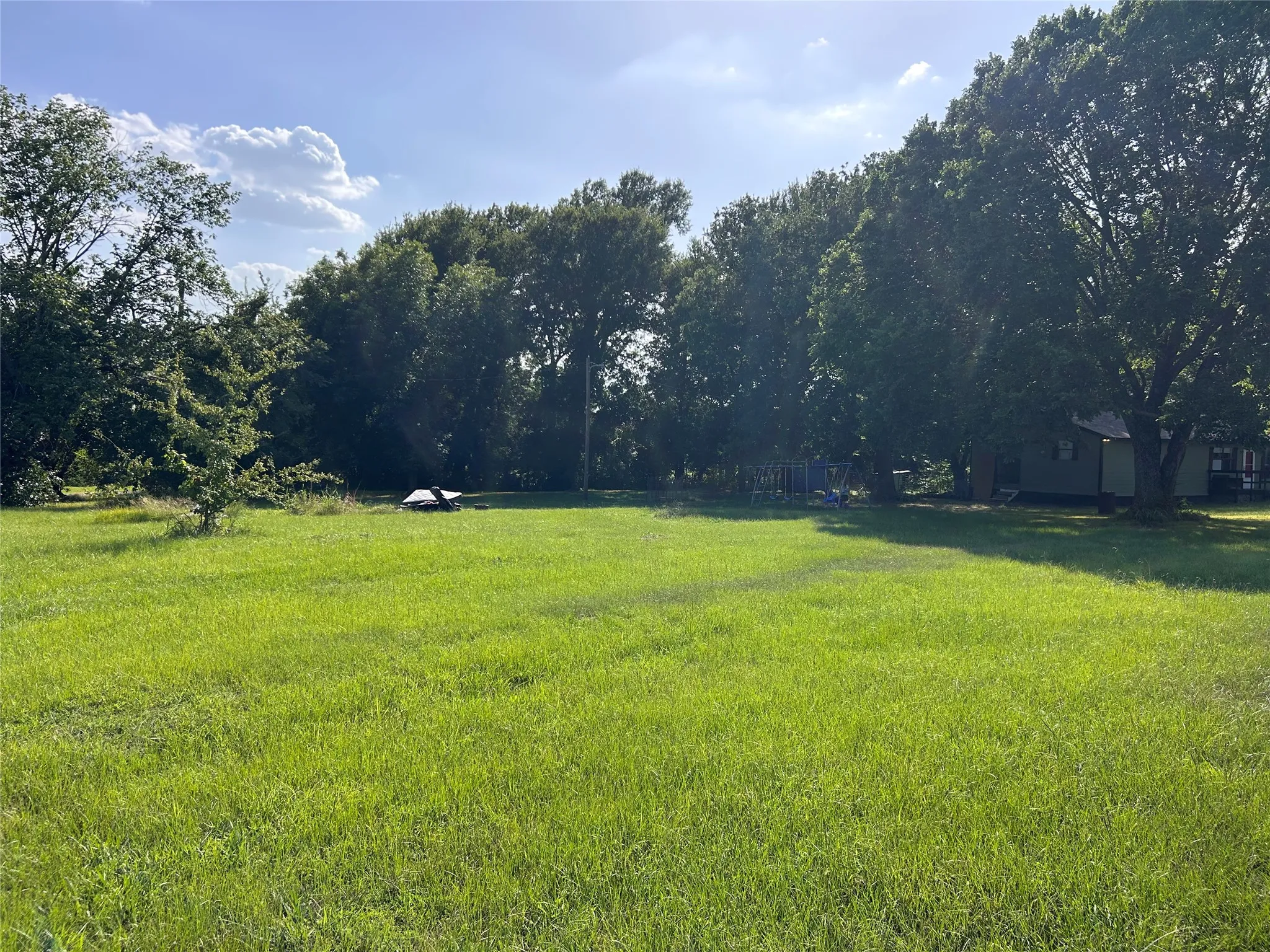Single Family Residence For Sale in Van Zandt County , 130 CR 3821, Wills Point, Texas 75169, 2 Bedroom, 2 Bathroom, Garage spaces, 1,152 Sqft, built in 1993, mls#21324650, Real Estate Agent in Wills Point, Homes For Sale in Van Zandt county, Homes For Sale in Wills Point, Realtor in Wills Point Texas, Real Estate Brokerage Independent Realty Texas, Luminita Cordes Realtor
