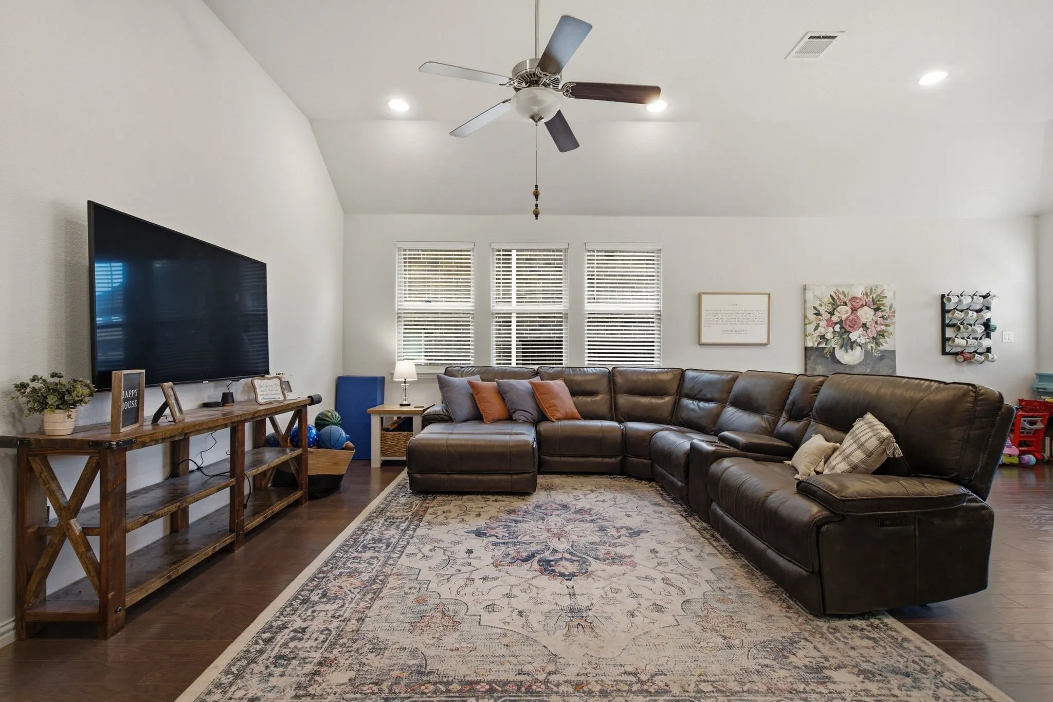 Single Family Residence For Rent in Collin County , 716 Monarch Lane, Celina, Texas 75009, 4 Bedroom, 2 Bathroom, 2 Garage spaces, 1,840 Sqft, built in 2018, mls#21324430, Real Estate Agent in Celina, Homes For Rent in Collin county, Homes For Rent in Celina, Realtor in Celina Texas, Real Estate Brokerage Independent Realty Texas, Luminita Cordes Realtor
