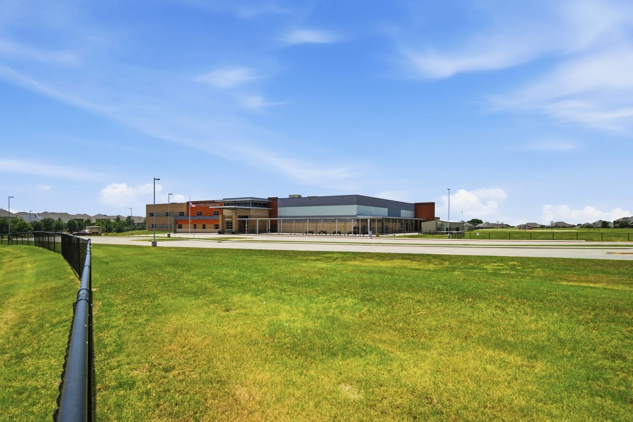 Single Family Residence For Rent in Collin County , 716 Monarch Lane, Celina, Texas 75009, 4 Bedroom, 2 Bathroom, 2 Garage spaces, 1,840 Sqft, built in 2018, mls#21324430, Real Estate Agent in Celina, Homes For Rent in Collin county, Homes For Rent in Celina, Realtor in Celina Texas, Real Estate Brokerage Independent Realty Texas, Luminita Cordes Realtor