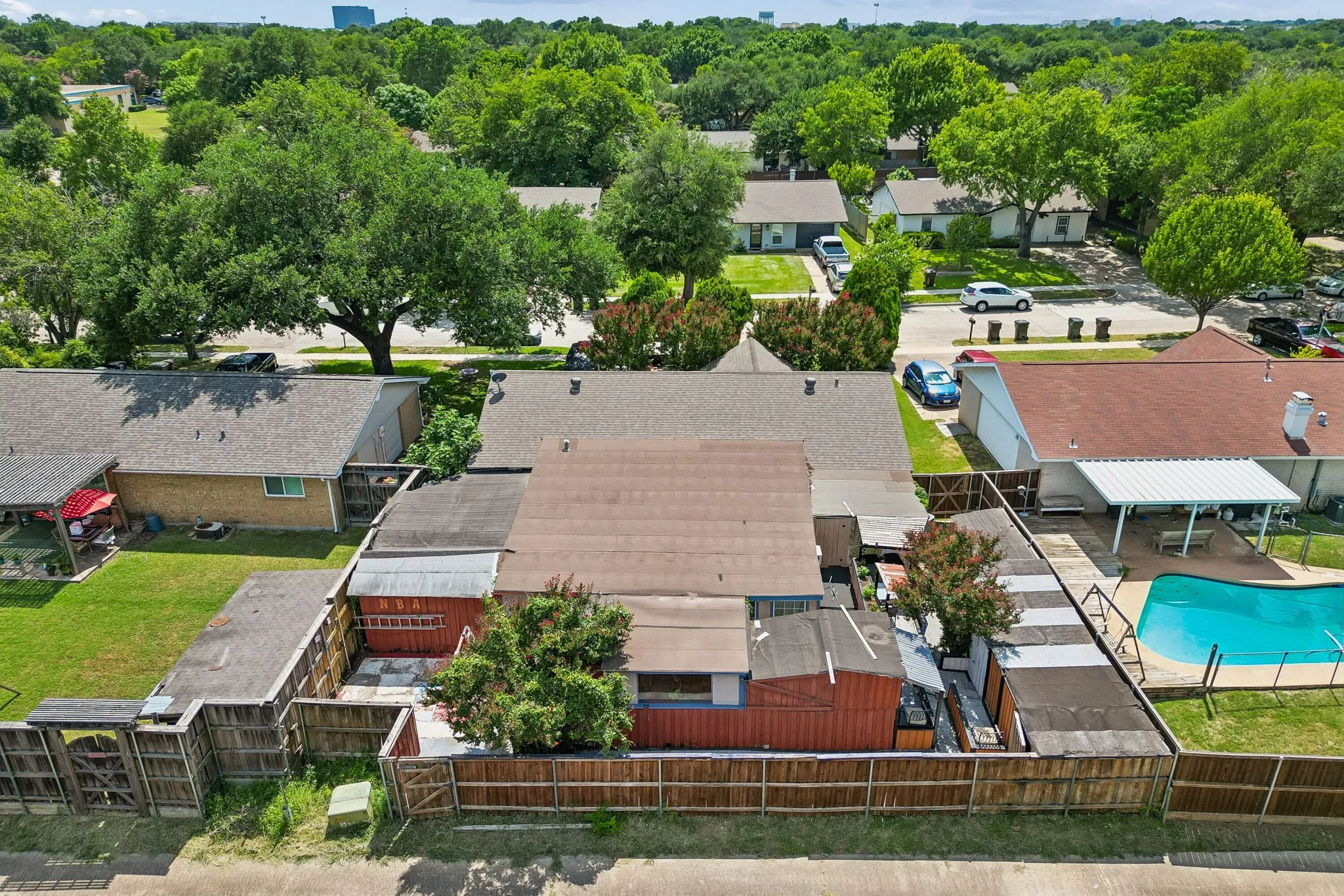 Single Family Residence For Sale in Collin County , 3352 Buckingham Lane, Plano, Texas 75074, 3 Bedroom, 2 Bathroom, Garage spaces, 1,556 Sqft, built in 1972, mls#21309293, Real Estate Agent in Plano, Homes For Sale in Collin county, Homes For Sale in Plano, Realtor in Plano Texas, Real Estate Brokerage Independent Realty Texas, Luminita Cordes Realtor