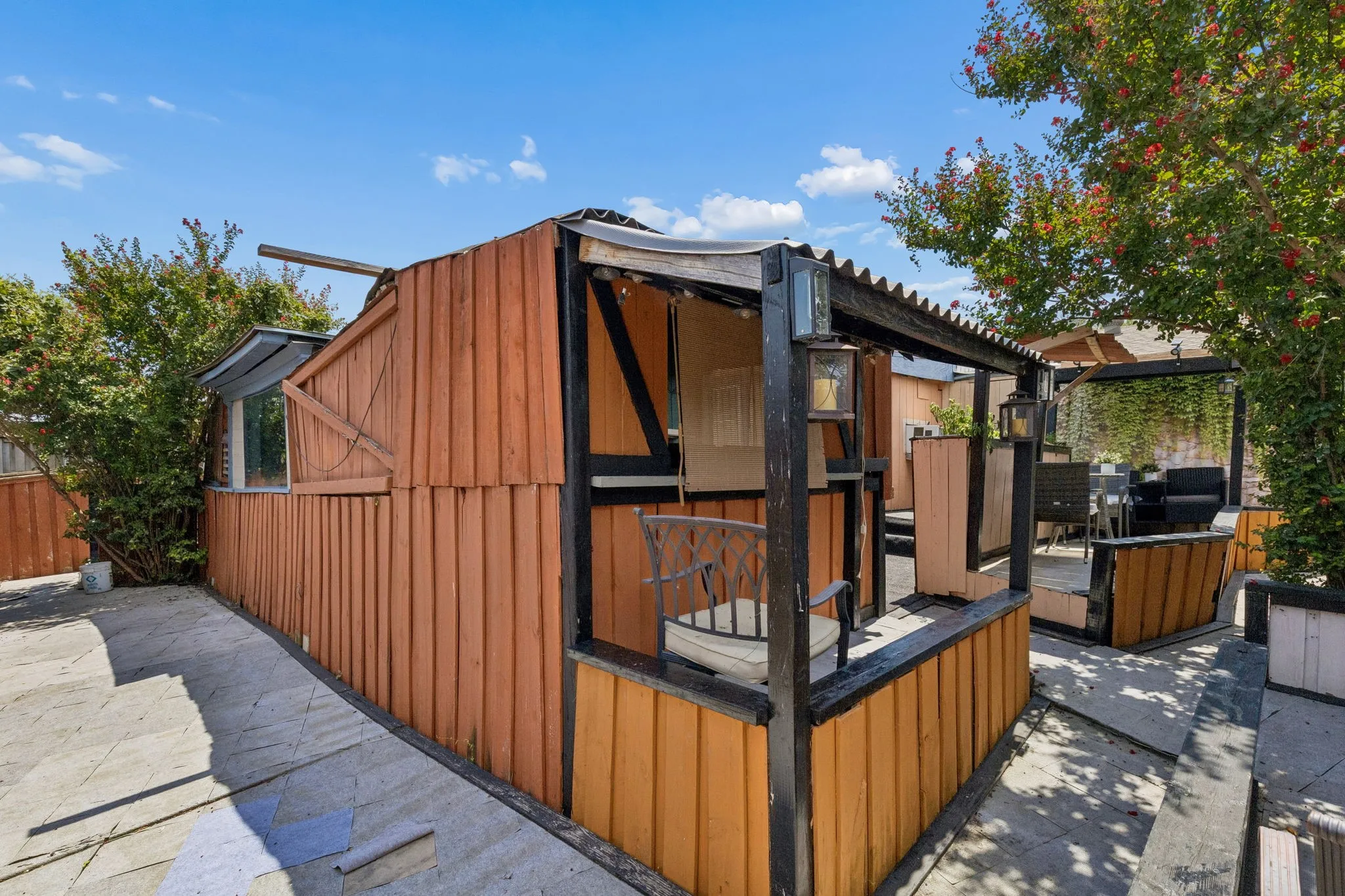 Single Family Residence For Sale in Collin County , 3352 Buckingham Lane, Plano, Texas 75074, 3 Bedroom, 2 Bathroom, Garage spaces, 1,556 Sqft, built in 1972, mls#21309293, Real Estate Agent in Plano, Homes For Sale in Collin county, Homes For Sale in Plano, Realtor in Plano Texas, Real Estate Brokerage Independent Realty Texas, Luminita Cordes Realtor