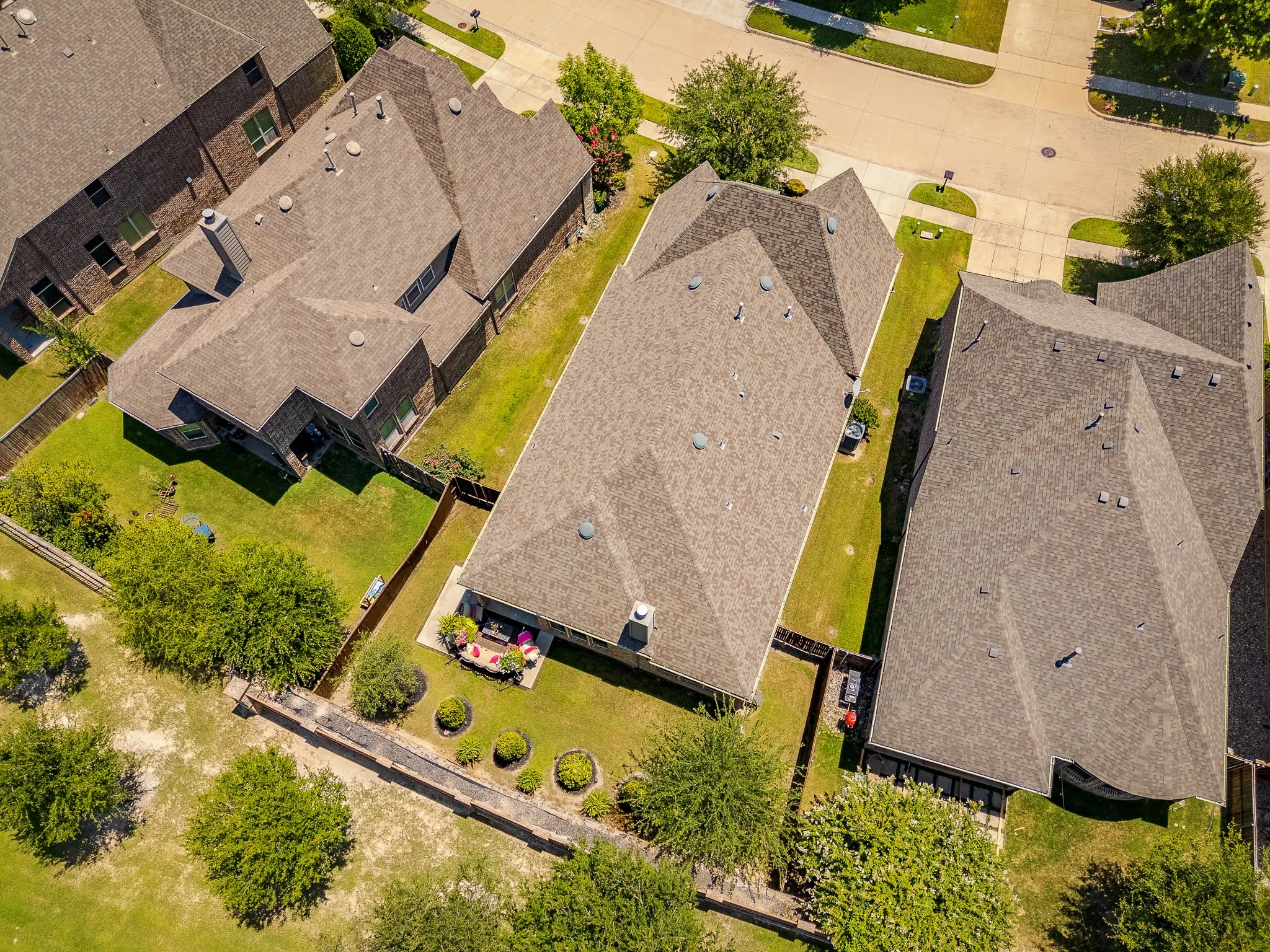 Single Family Residence For Sale in Collin County , 912 Snyder Drive, Mc Kinney, Texas 75072, 3 Bedroom, 2 Bathroom, 2 Garage spaces, 2,465 Sqft, built in 2015, mls#21322163, Real Estate Agent in Mc Kinney, Homes For Sale in Collin county, Homes For Sale in Mc Kinney, Realtor in Mc Kinney Texas, Real Estate Brokerage Independent Realty Texas, Luminita Cordes Realtor