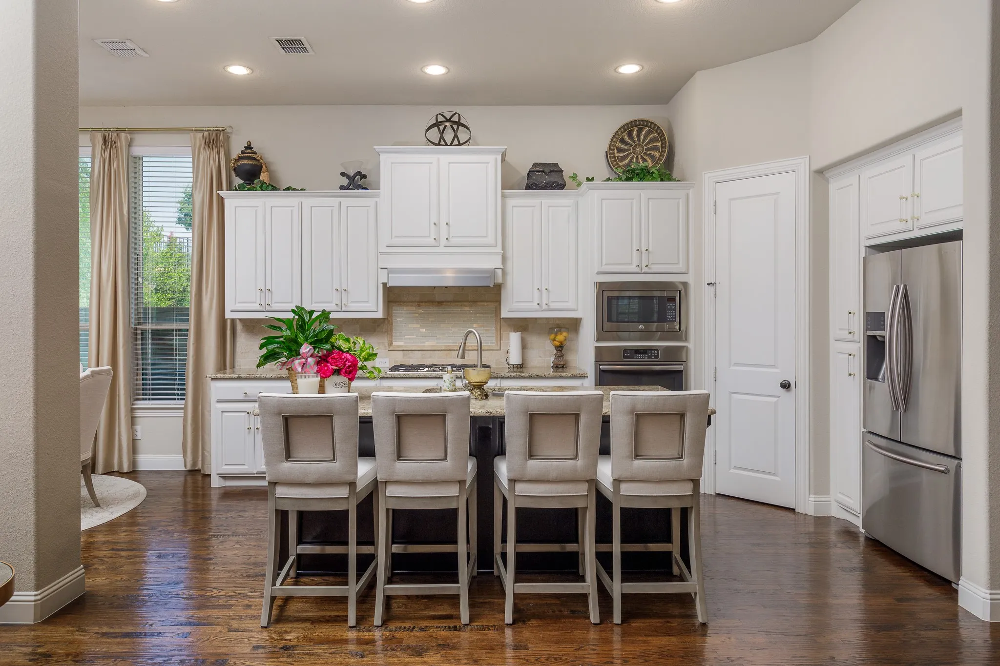 Single Family Residence For Sale in Collin County , 912 Snyder Drive, Mc Kinney, Texas 75072, 3 Bedroom, 2 Bathroom, 2 Garage spaces, 2,465 Sqft, built in 2015, mls#21322163, Real Estate Agent in Mc Kinney, Homes For Sale in Collin county, Homes For Sale in Mc Kinney, Realtor in Mc Kinney Texas, Real Estate Brokerage Independent Realty Texas, Luminita Cordes Realtor