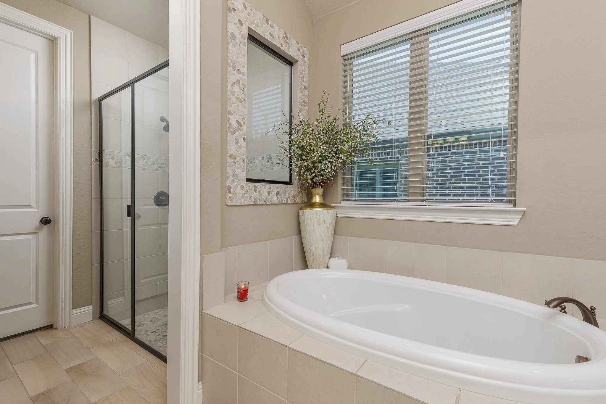 Single Family Residence For Sale in Collin County , 912 Snyder Drive, Mc Kinney, Texas 75072, 3 Bedroom, 2 Bathroom, 2 Garage spaces, 2,465 Sqft, built in 2015, mls#21322163, Real Estate Agent in Mc Kinney, Homes For Sale in Collin county, Homes For Sale in Mc Kinney, Realtor in Mc Kinney Texas, Real Estate Brokerage Independent Realty Texas, Luminita Cordes Realtor