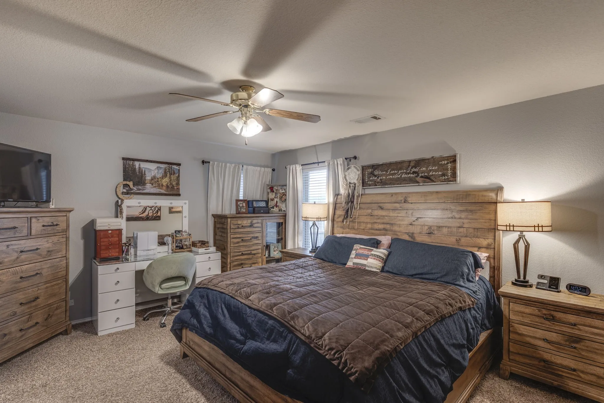 Single Family Residence For Sale in Tarrant County , 304 Mary Kay Court, Burleson, Texas 76028, 3 Bedroom, 2 Bathroom, 2 Garage spaces, 1,679 Sqft, built in 2003, mls#21324116, Real Estate Agent in Burleson, Homes For Sale in Tarrant county, Homes For Sale in Burleson, Realtor in Burleson Texas, Real Estate Brokerage Independent Realty Texas, Luminita Cordes Realtor