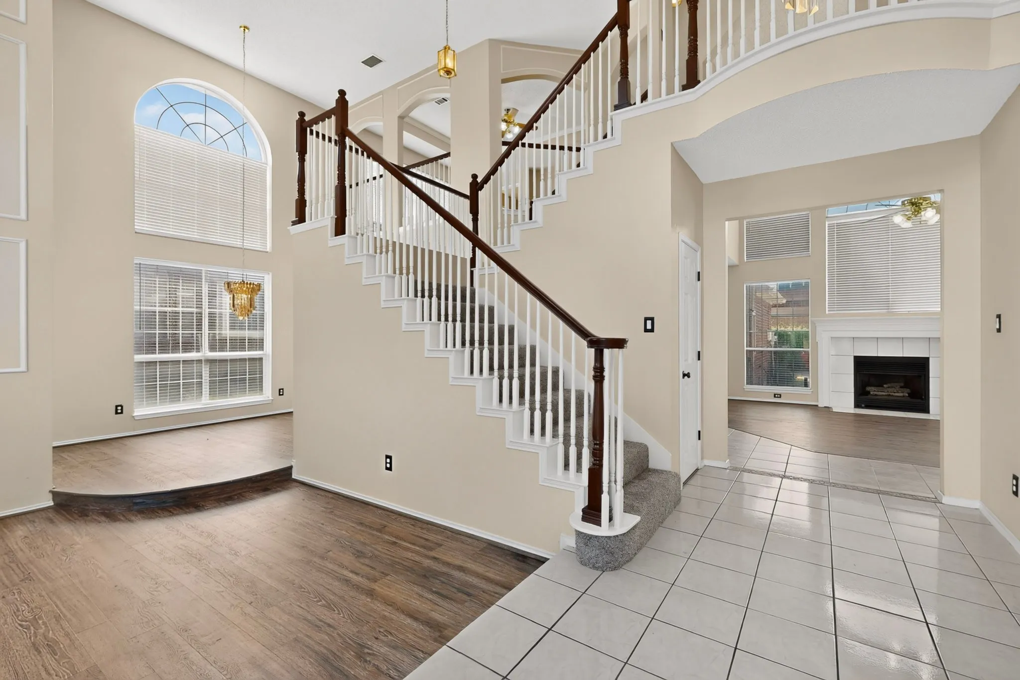 Single Family Residence For Rent in Collin County , 7217 Randall Way, Plano, Texas 75025, 5 Bedroom, 4 Bathroom, 2 Garage spaces, 3,235 Sqft, built in 1993, mls#21324392, Real Estate Agent in Plano, Homes For Rent in Collin county, Homes For Rent in Plano, Realtor in Plano Texas, Real Estate Brokerage Independent Realty Texas, Luminita Cordes Realtor
