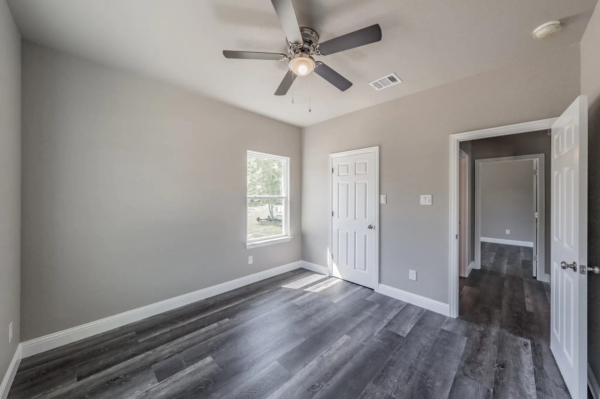 Single Family Residence For Sale in Montague County , 708 Elba Street, Bowie, Texas 76230, 3 Bedroom, 2 Bathroom, Garage spaces, 1,462 Sqft, built in 2023, mls#21324665, Real Estate Agent in Bowie, Homes For Sale in Montague county, Homes For Sale in Bowie, Realtor in Bowie Texas, Real Estate Brokerage Independent Realty Texas, Luminita Cordes Realtor