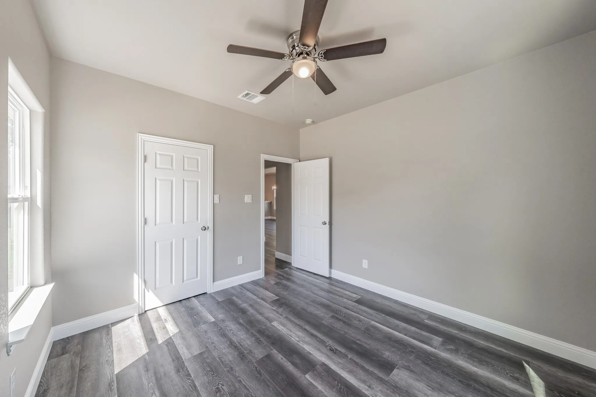 Single Family Residence For Sale in Montague County , 708 Elba Street, Bowie, Texas 76230, 3 Bedroom, 2 Bathroom, Garage spaces, 1,462 Sqft, built in 2023, mls#21324665, Real Estate Agent in Bowie, Homes For Sale in Montague county, Homes For Sale in Bowie, Realtor in Bowie Texas, Real Estate Brokerage Independent Realty Texas, Luminita Cordes Realtor